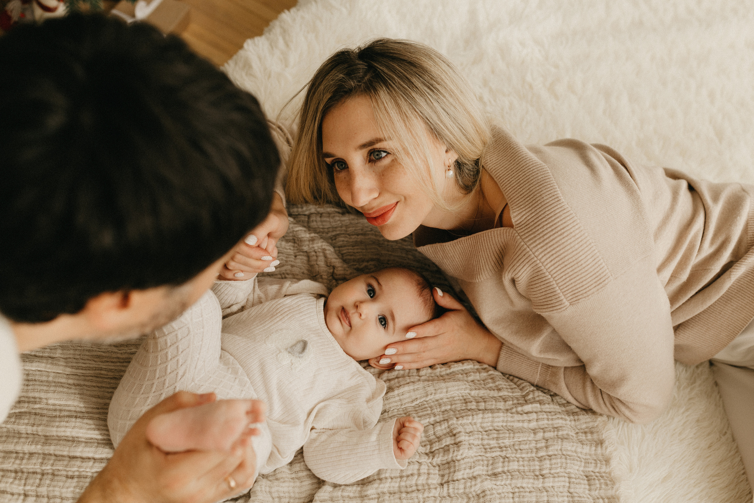 Лида и Илья с малышкой Лизой. Семейный фотограф в г. Ростову-на-Дону Козлова Евгения