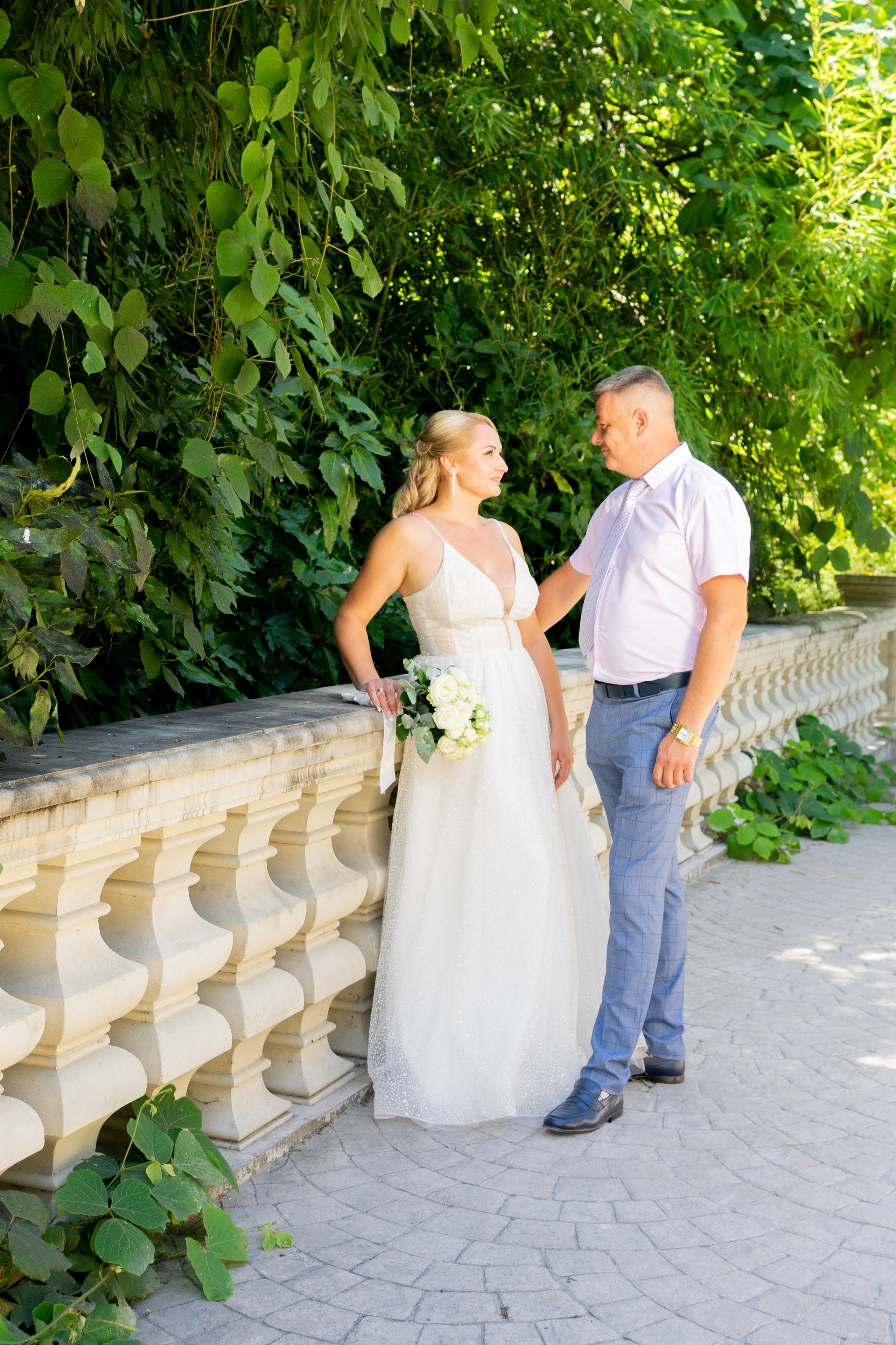 Свадебная серия в парке. Фотограф в Сочи Тиунова Маргарита и Тиунов Евгений