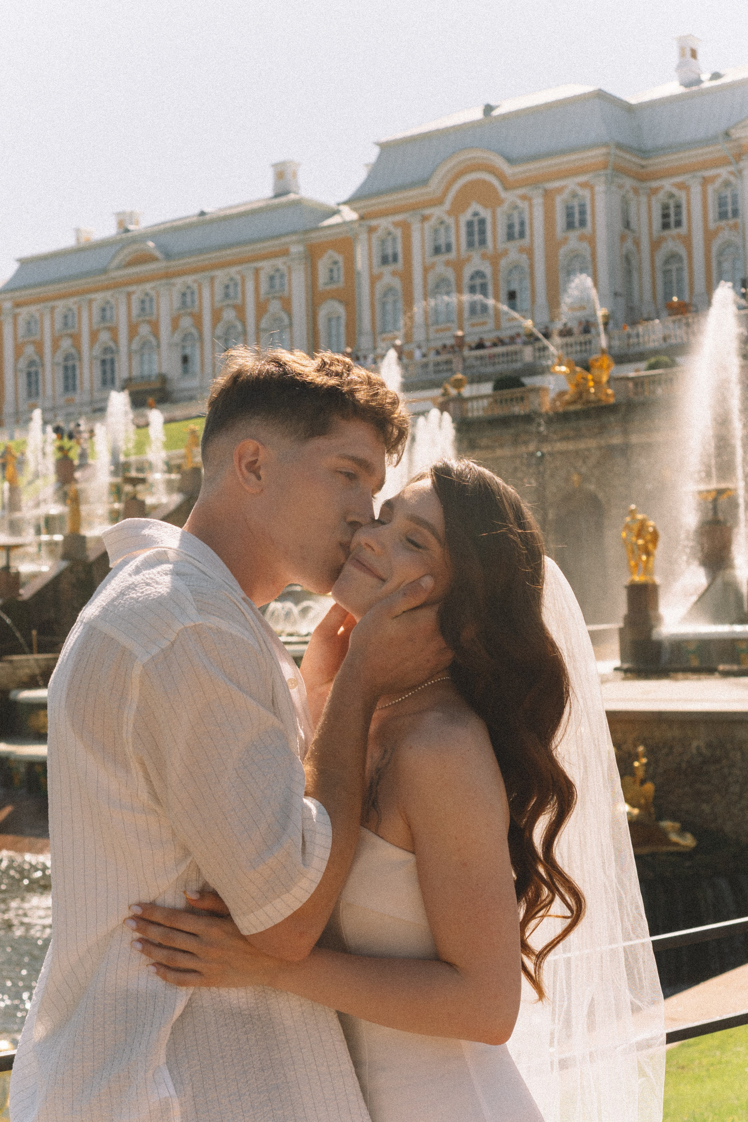 СВАДЕБНАЯ СЬЕМКА В ПЕТЕРГОФЕ И СЬЕМКА РЕПОРТАЖА В ЗАГСЕ ПЕТЕРГОФА. Профессиональный фотограф, Санкт-Петербург — Виктория Богомолова