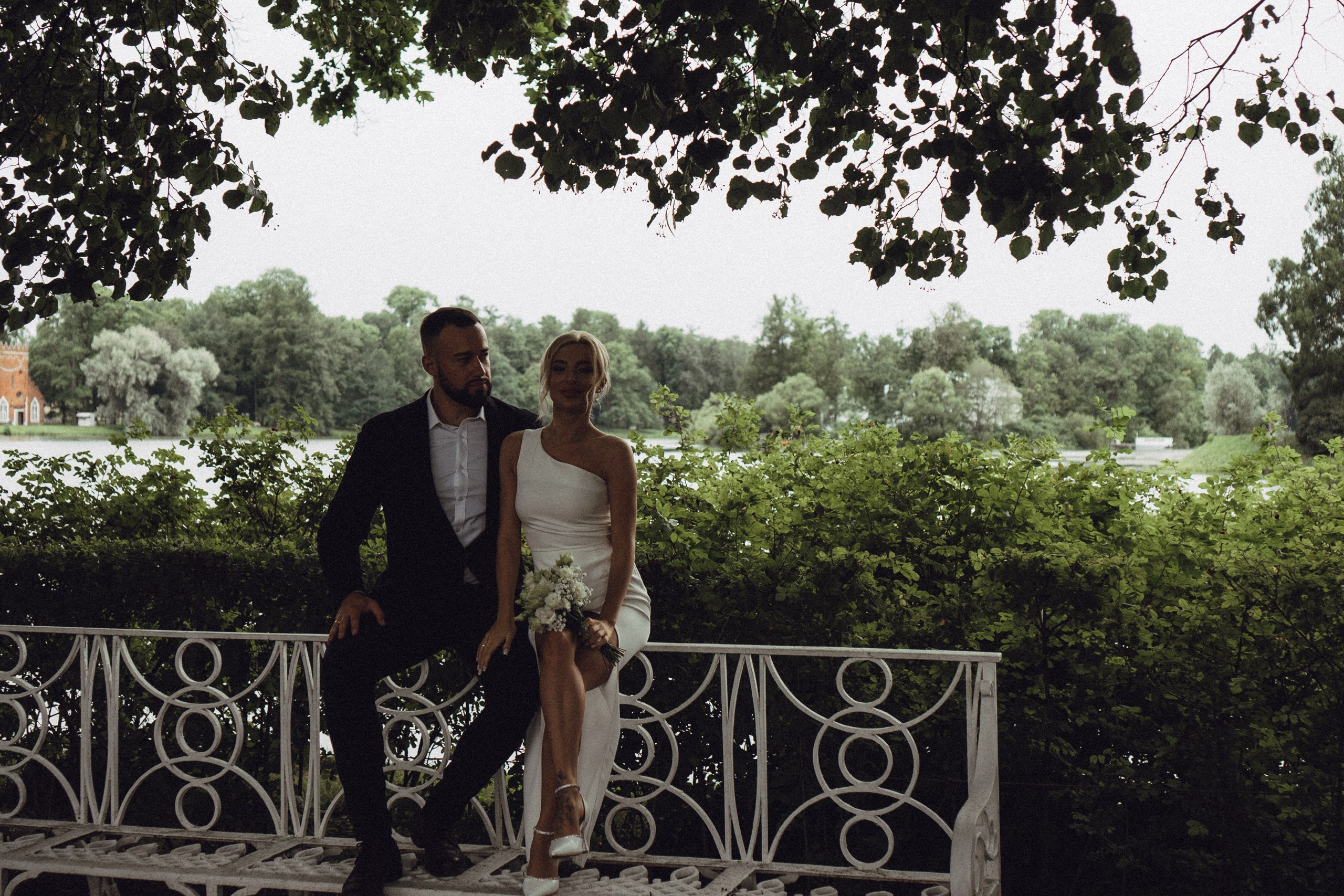 СВАДЕБНАЯ ИСТОРИЯ В ГОРОДЕ ПУШКИН ВОЗЛЕ ЕКАТЕРИНИНСКОГО ДВОРЦА И В ПАРКЕ. Профессиональный фотограф, Санкт-Петербург — Виктория Богомолова