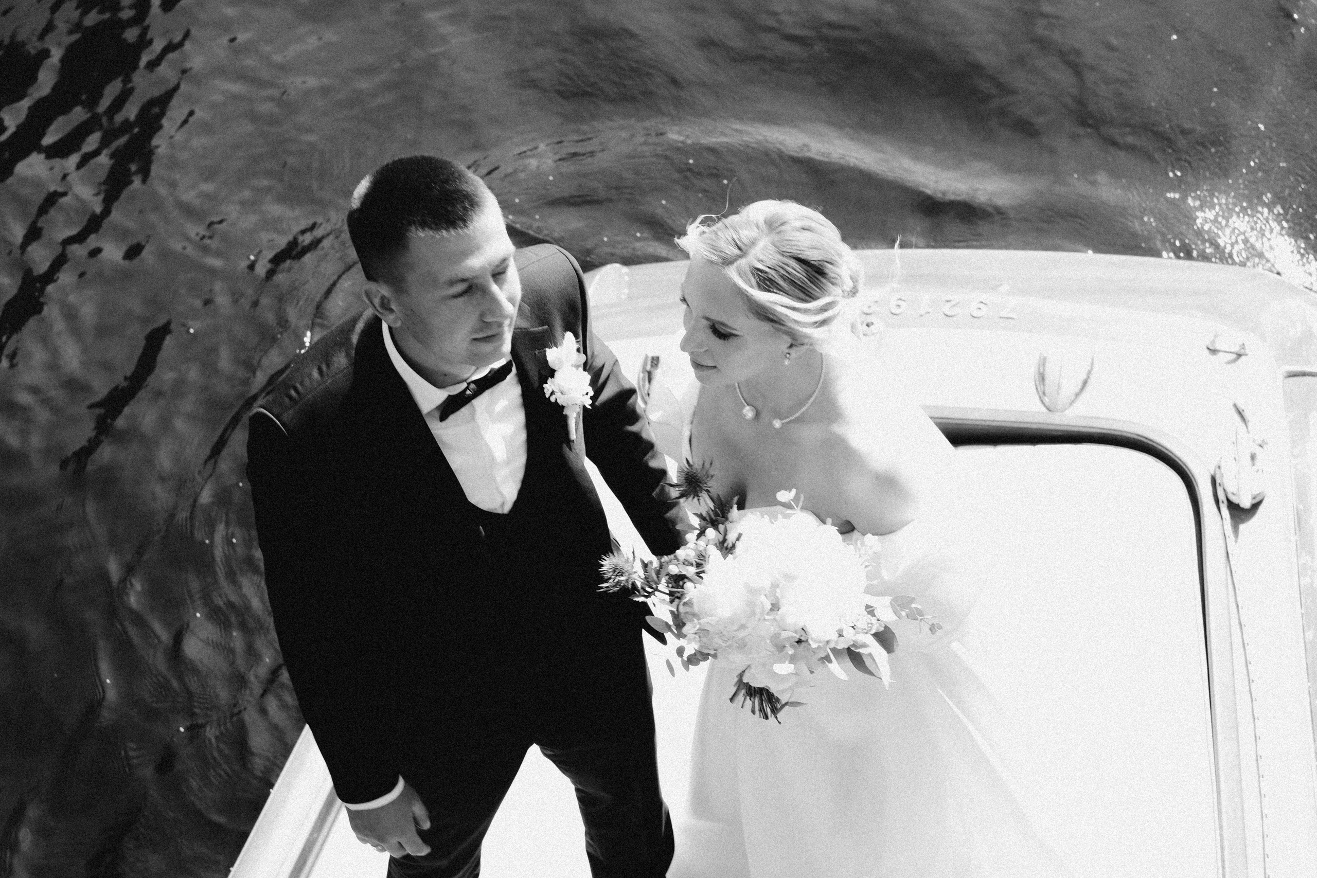 СВАДЕБГНАЯ ПРОГУЛКА ПО КАНАЛ САНКТ-ПЕТЕРБУРГА НА КАТЕРЕ. Профессиональный фотограф, Санкт-Петербург — Виктория Богомолова