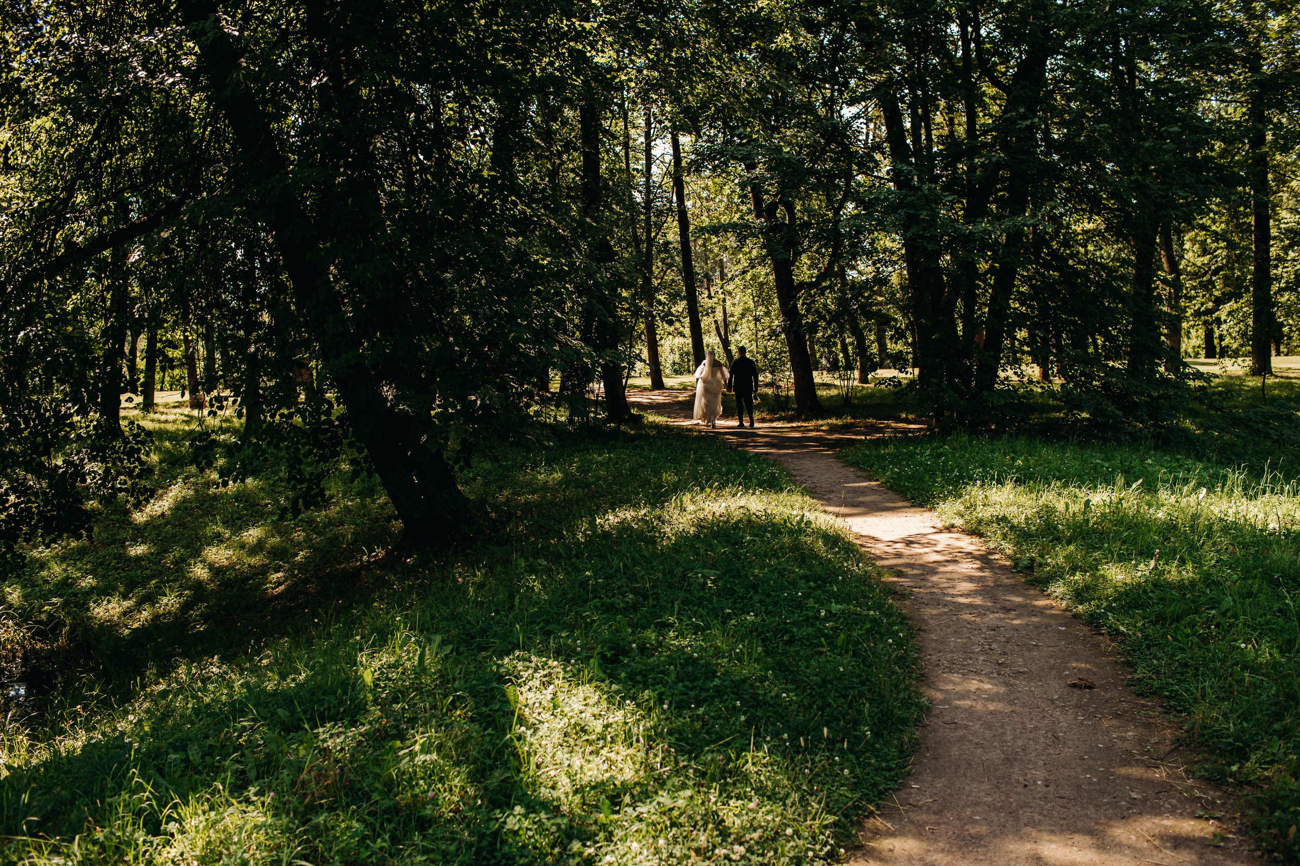 Vlad & Nadya (Saint-Petersburg, Russia). Destination wedding photographer Peter Letu
