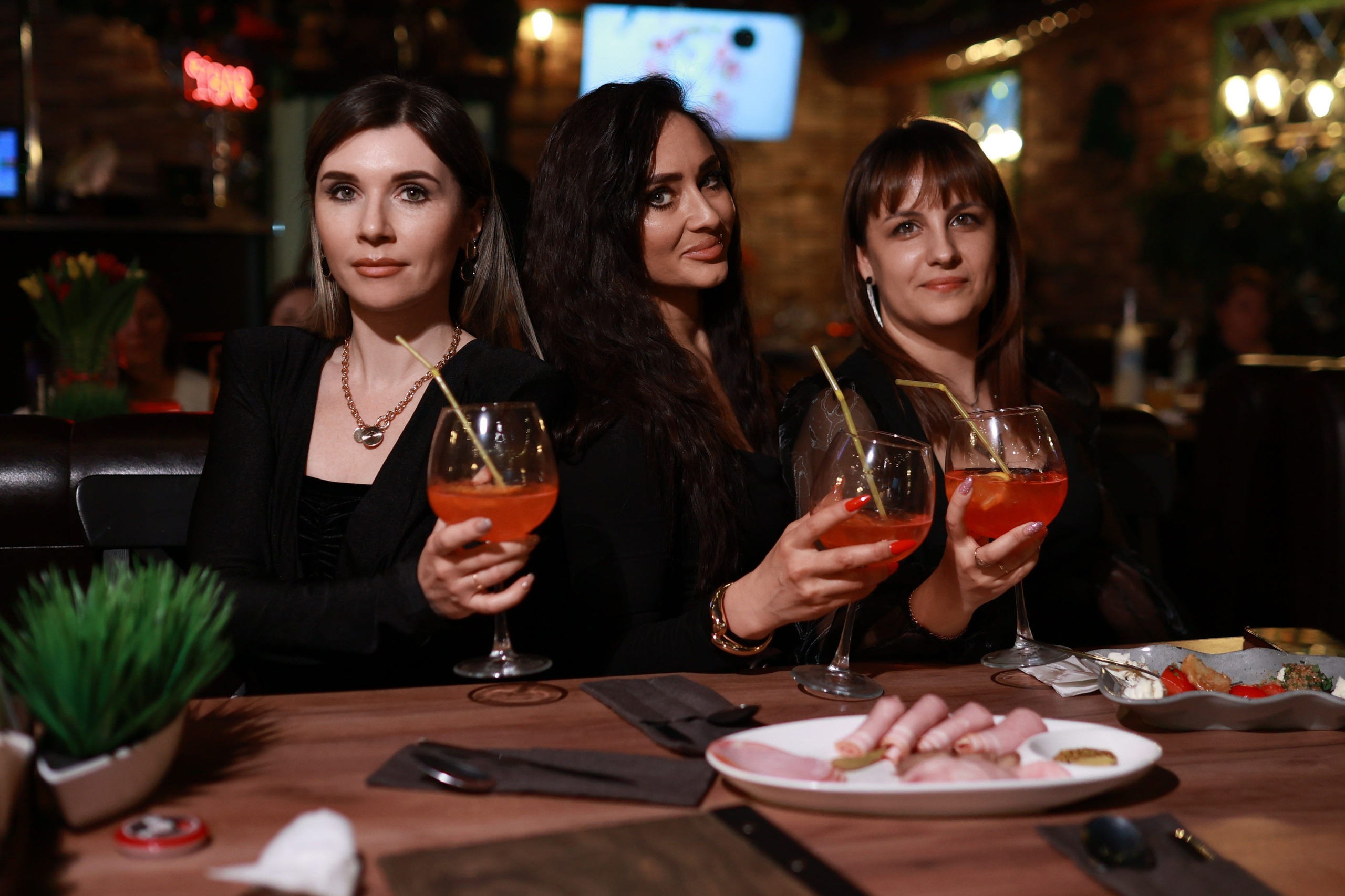 8 марта «Инжир». Andrey Pospelove. Фотограф в Саратове