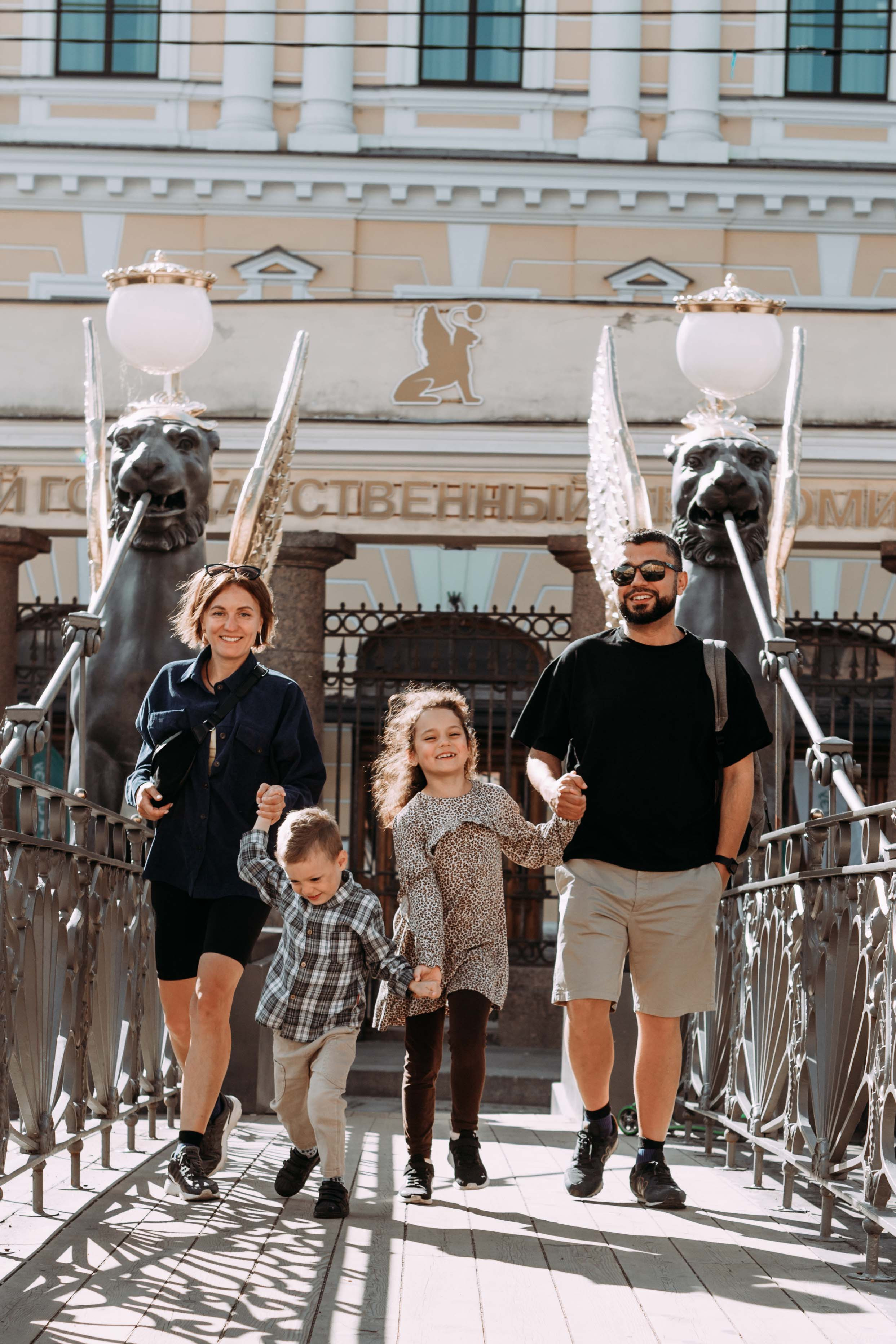 Семейные прогулки. Свадебный и семейный фотограф в Санкт-Петербурге Лолита Евстифеева