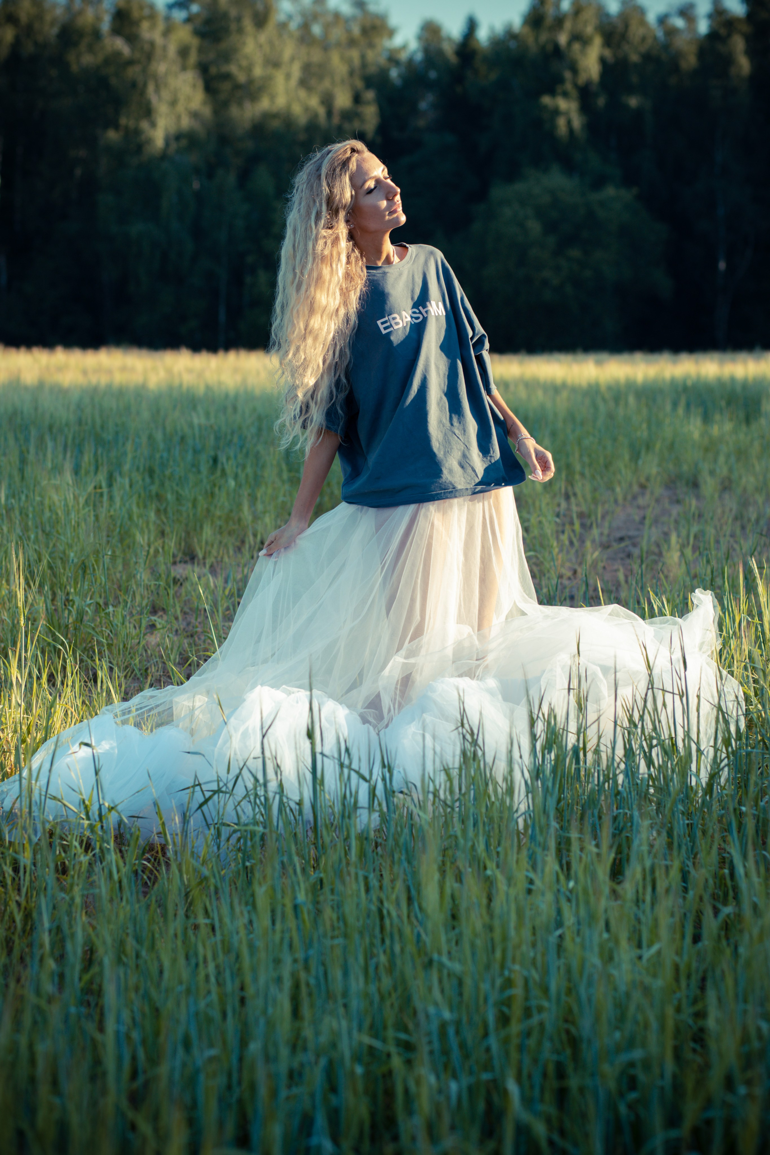 В поле. Фотограф Пушкино и Москва Анастасия Коган