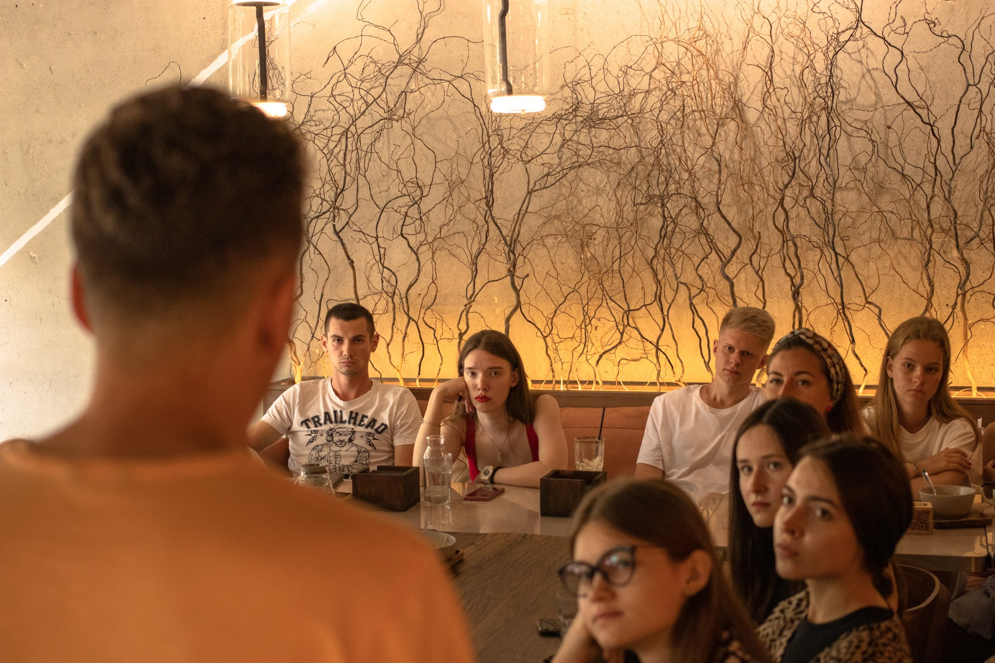 Встреча с основателем кофеен «Зацепи». Репортажный, промышленный и маркетплейс-фотограф Дмитрий Чернат