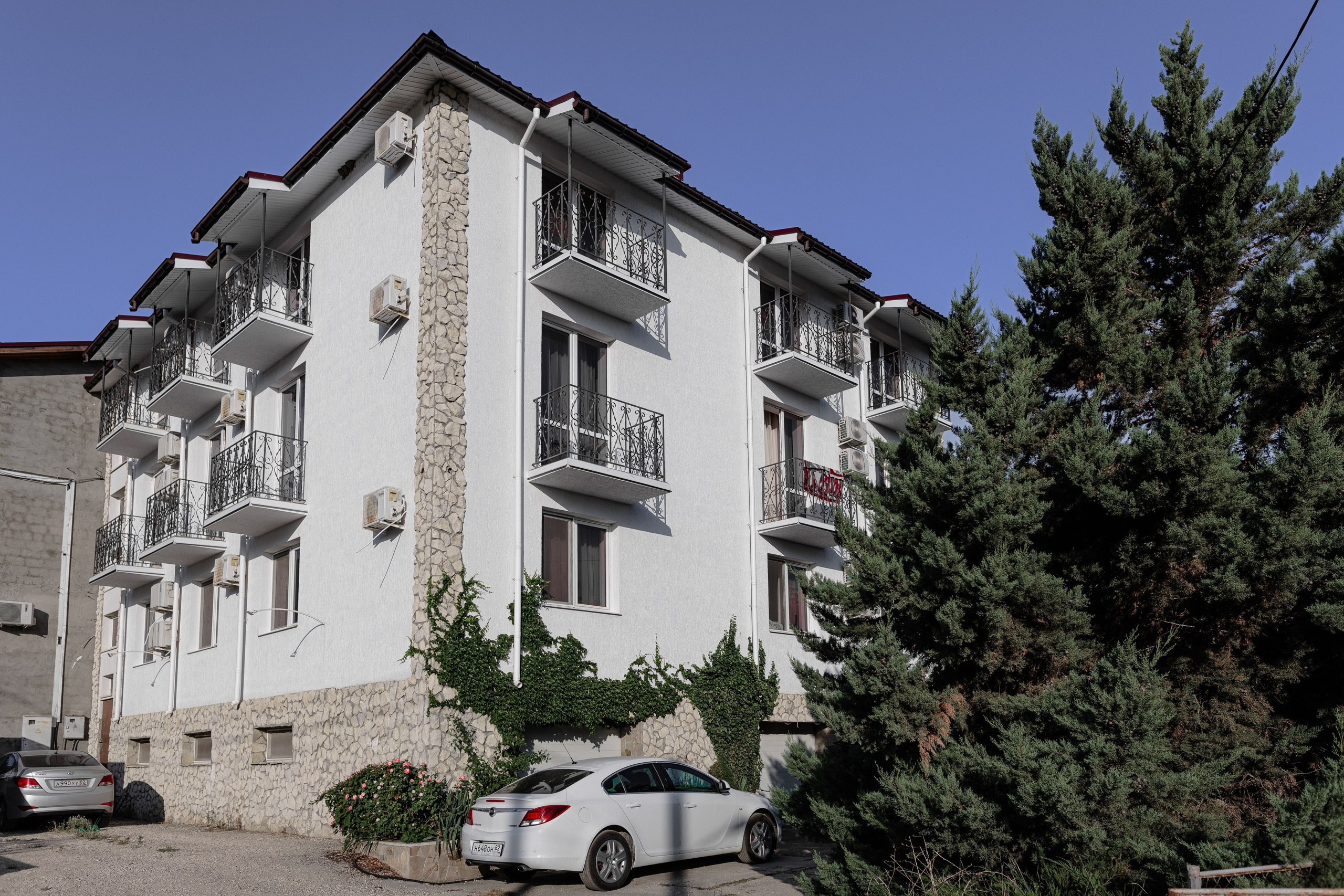 Гостевой дом «СЛАВИЯ» г. о. Коктебель. Евгения Волошина Фотограф Москва / Белгород