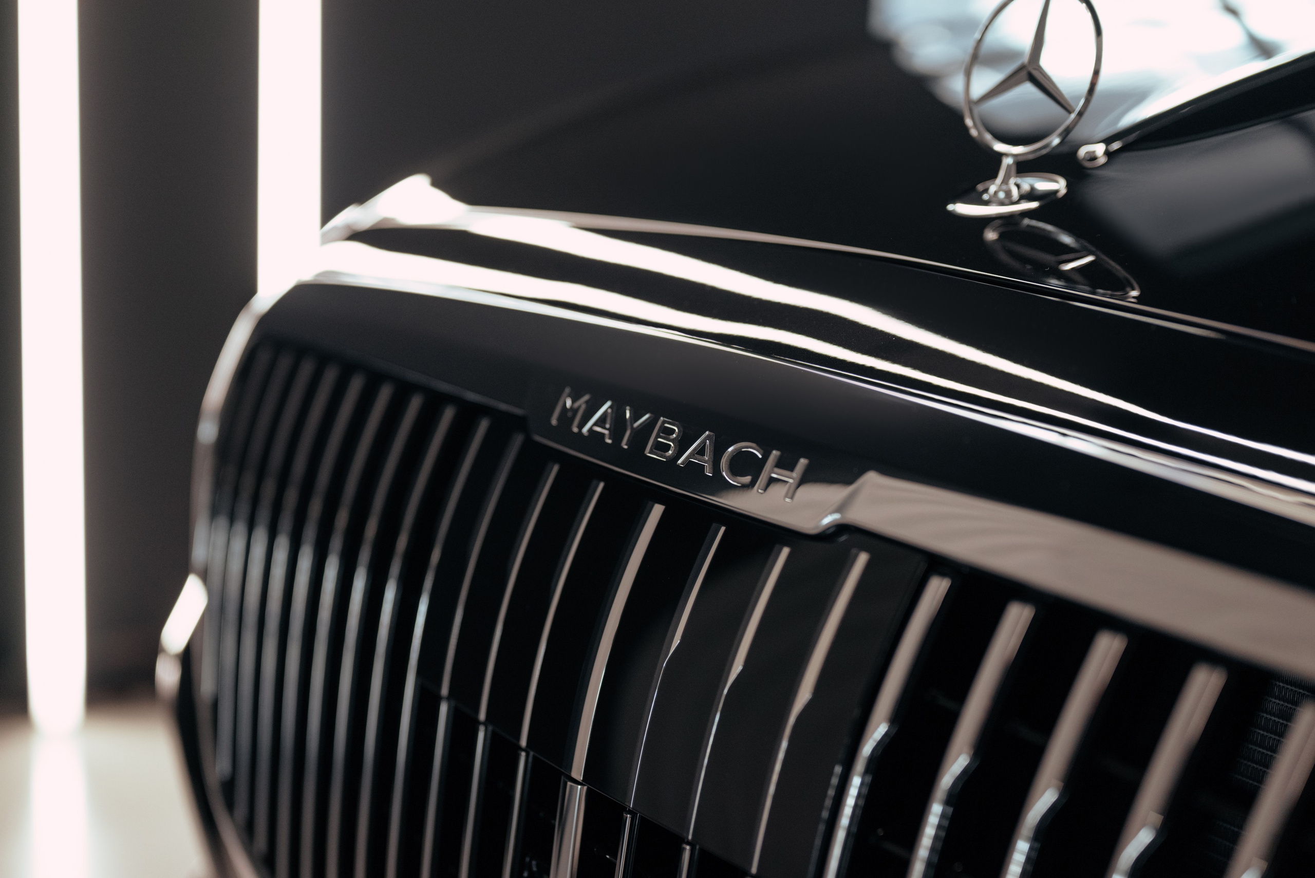 Mercedes Maybach v12 Black. DeLorein