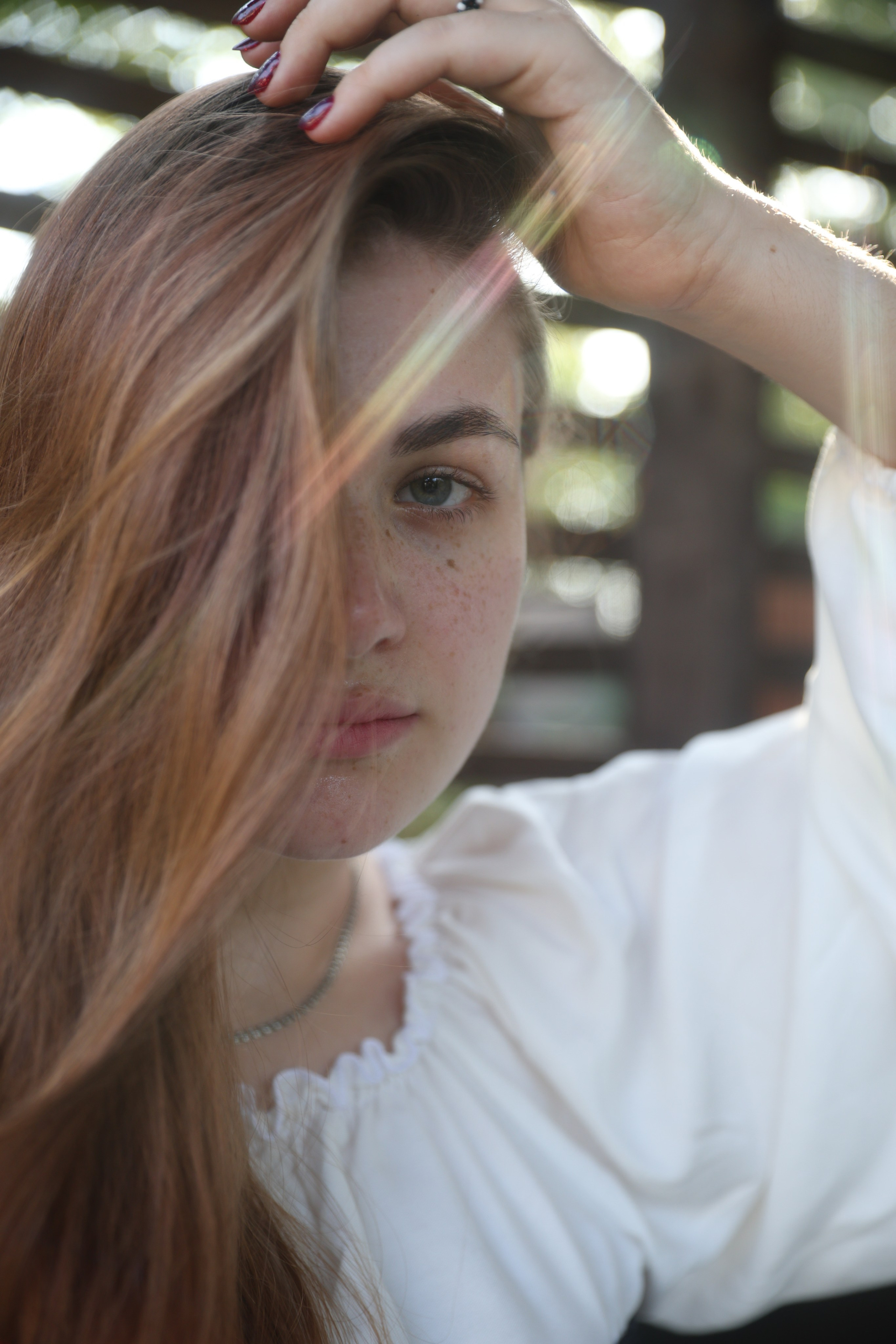 фото молодой девушки фото девушки в белом платье девушка в белом платье красивый портрет девушки