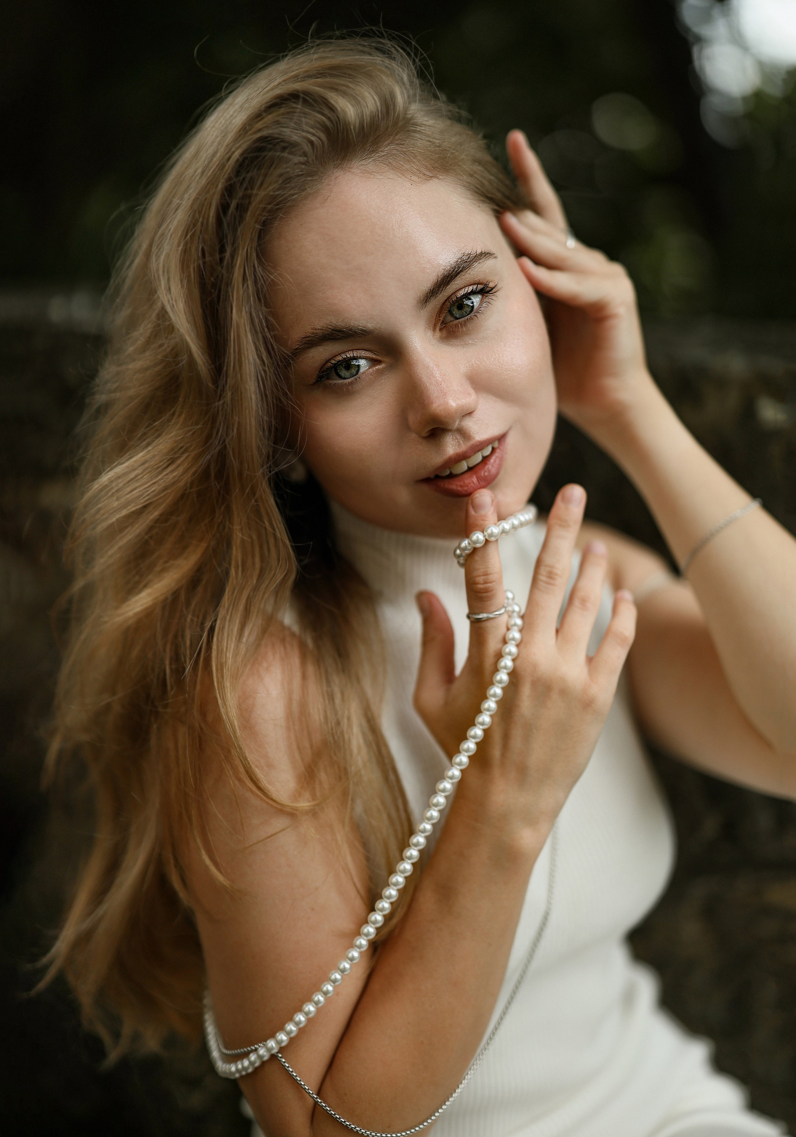 Фотосессия на ступеньках ресторана Гагрипш, Гагра. Свадебный и семейный фотограф в Абхазии Жанна Соснина