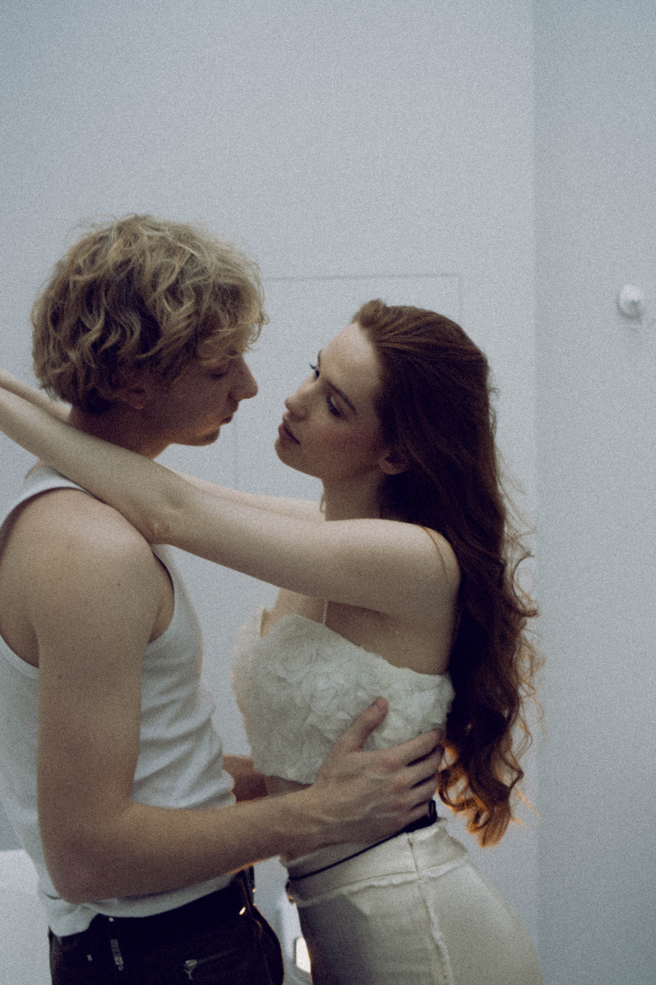 СВАДЕБНАЯ СЬЕМКА В ОТЕЛЕ. СБОРЫ ЖЕНИХА И НЕВЕСТЫ И ТАКЖЕ ТОР И ПОДГОТОВКА К ПРОГУЛКЕ. Профессиональный фотограф, Санкт-Петербург — Виктория Богомолова