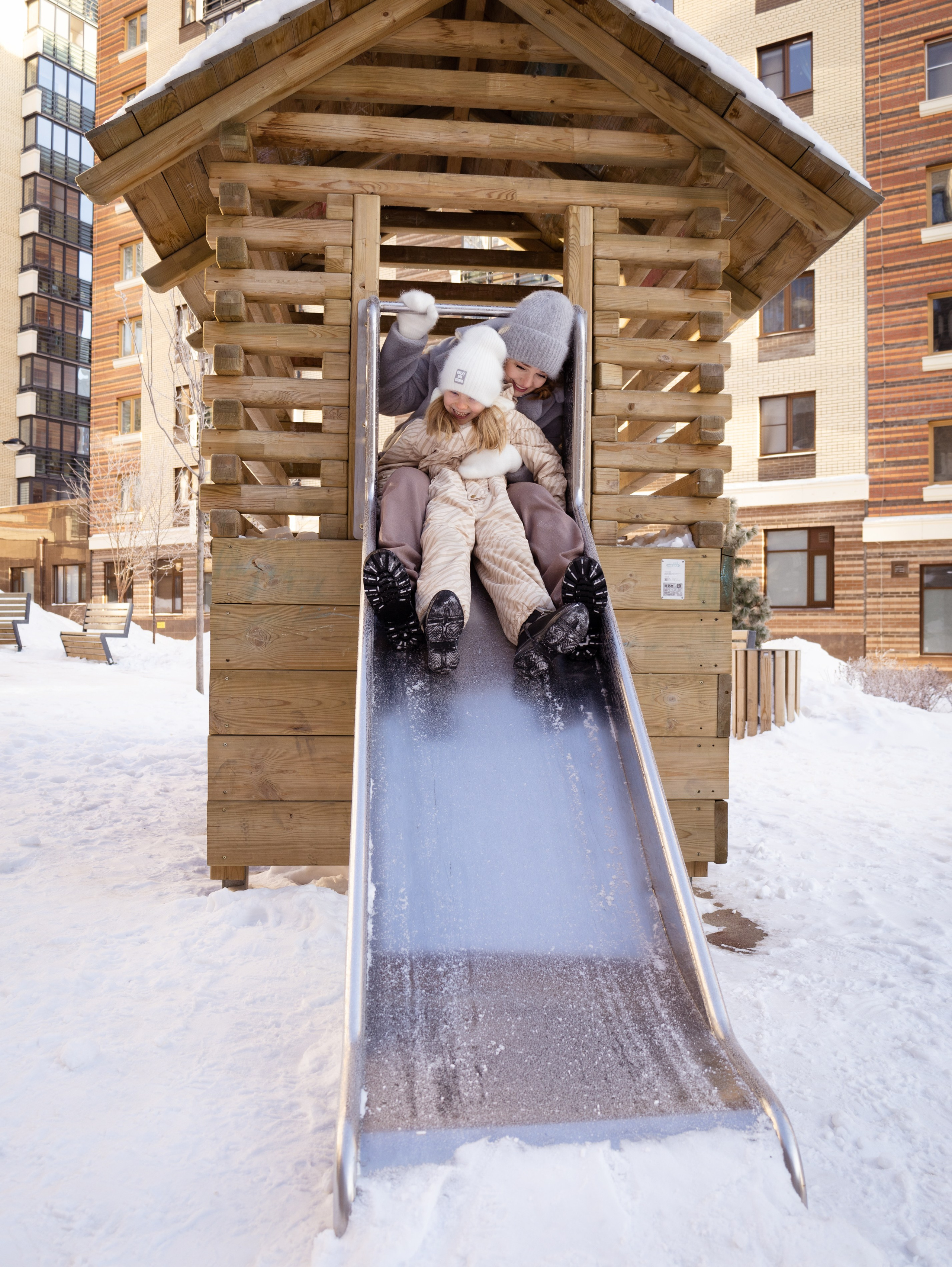 Лена и Лиза. Фотосессия в Академгородке. Красноярск. Фотограф Ирина Колесникова