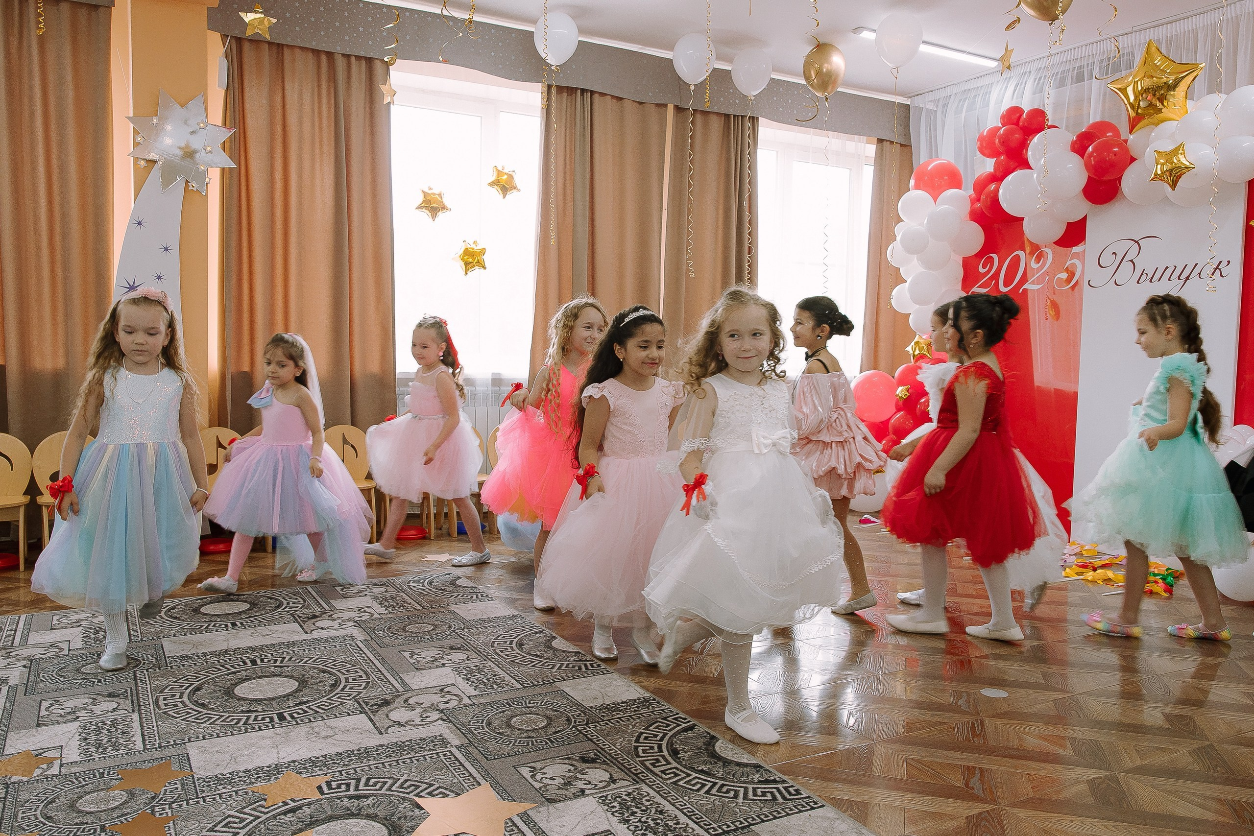 Выпускной в ДС 26. Выпускные альбомы Натальи Бутко: Новороссийск, Анапа, Геленджик