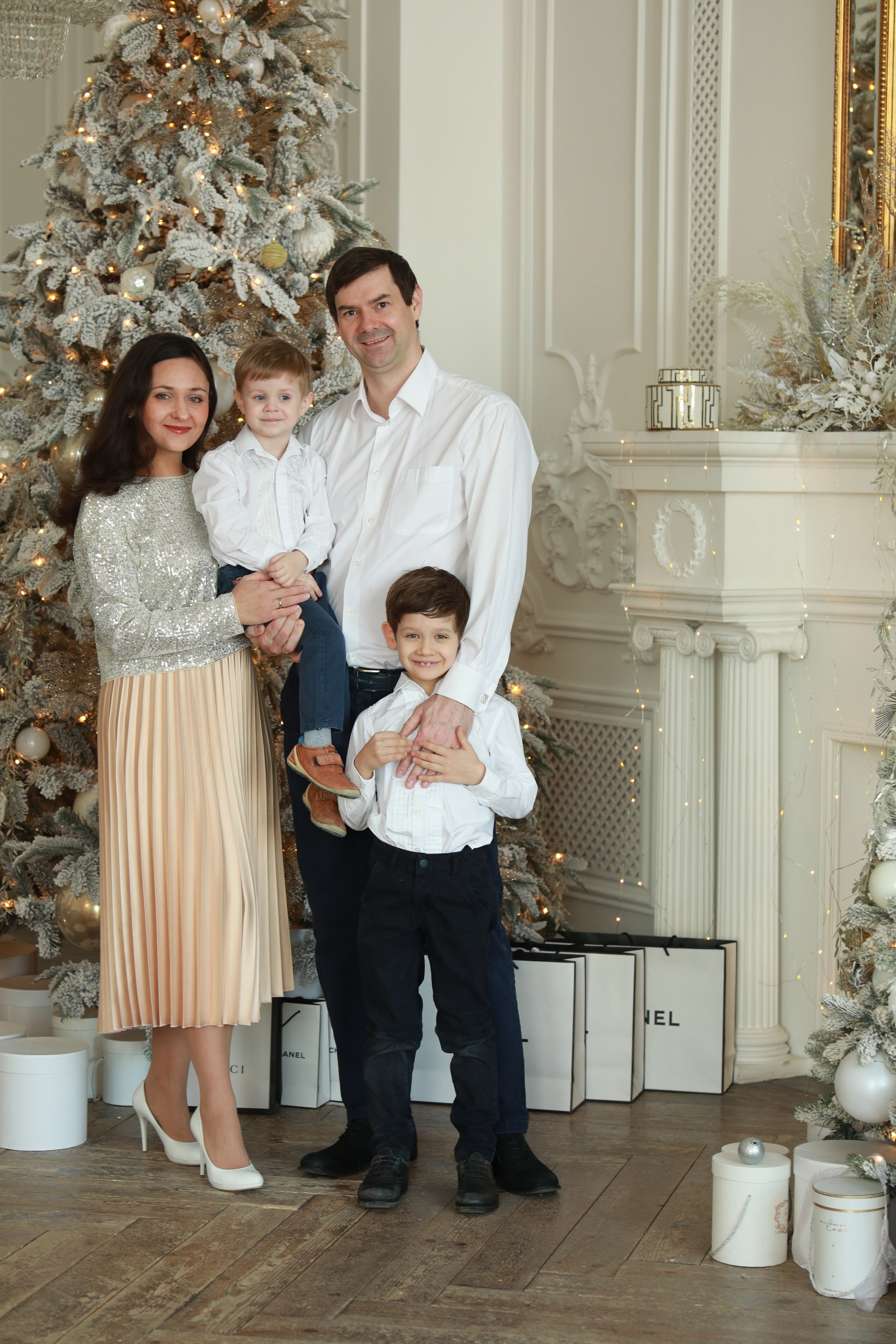 Новый год зал Angels. Фотограф Юлия Рязанова Москва семейный и детский