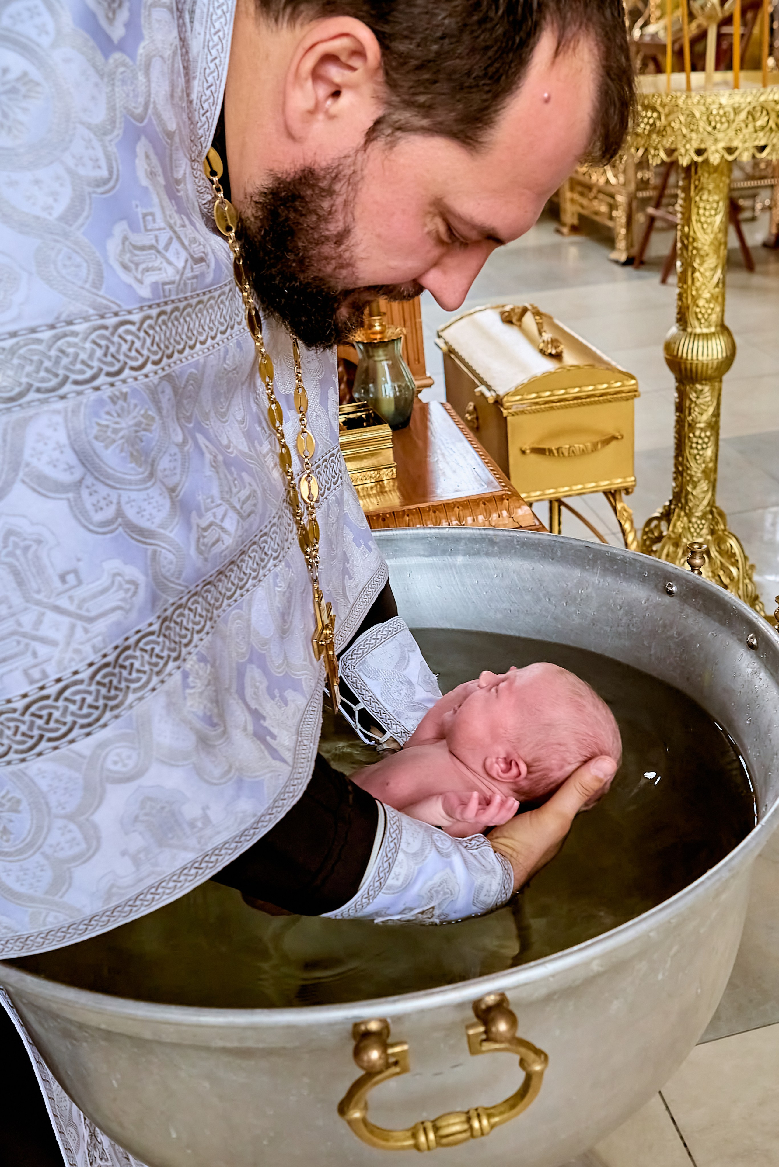 Фотограф Таинства Крещения и Венчания в Дзержинске и Нижнем Новгороде для фотокниги и альбомов