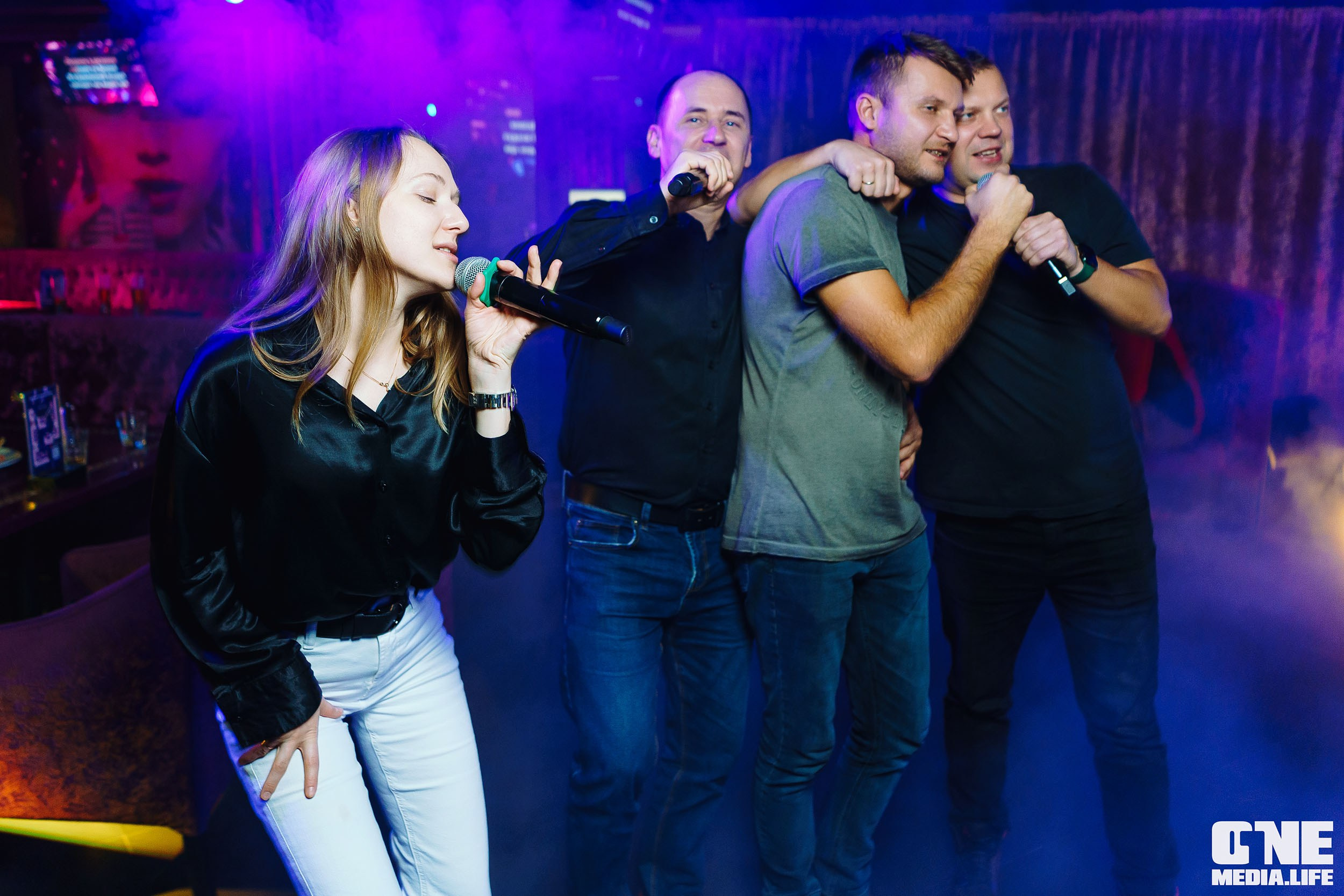 Фоторепортаж из караоке-клуба Эйфория. One Media Life: фоторепортажи, фотоотчеты с мероприятий и заведений