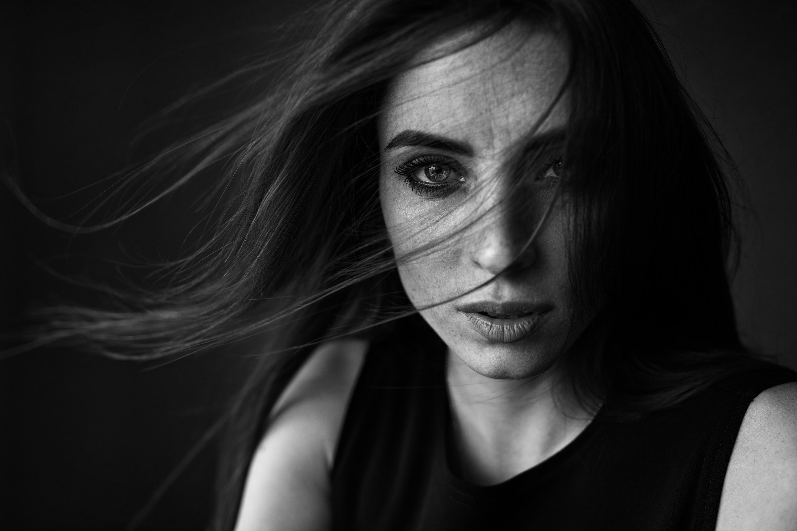 Портретная съемка у окна с Надеждой для «себя»