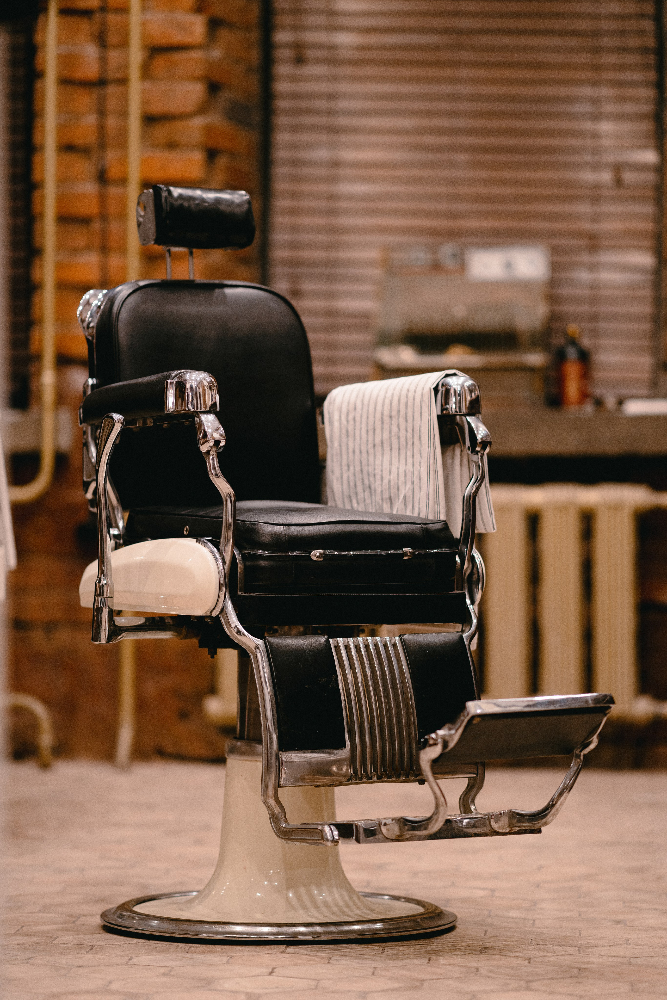 St.Dismas Barbershop Classic Men's Haircuts. Жуков Илья  свадебный фотограф в Москве