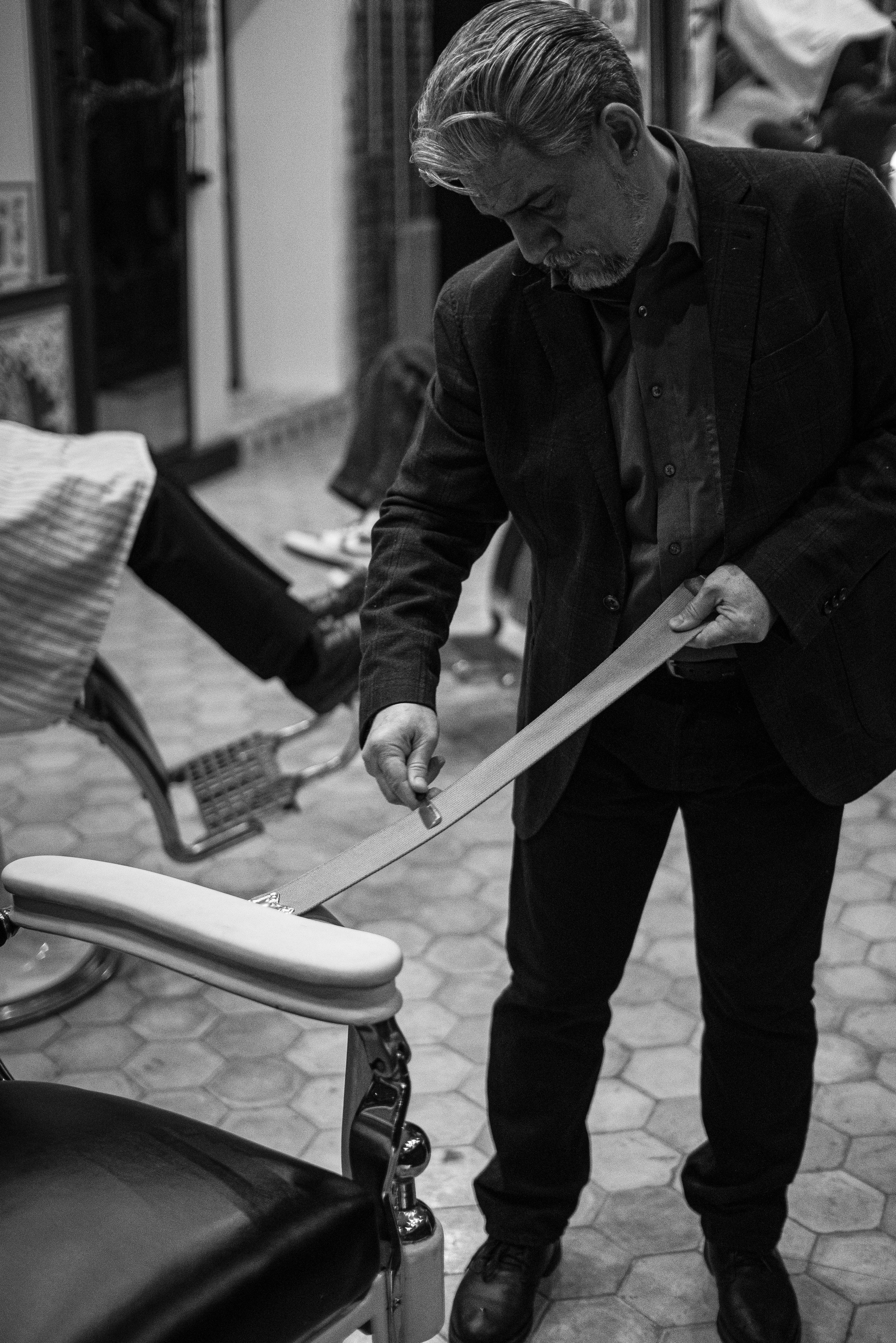 St.Dismas Barbershop Classic Men's Haircuts. Жуков Илья  свадебный фотограф в Москве