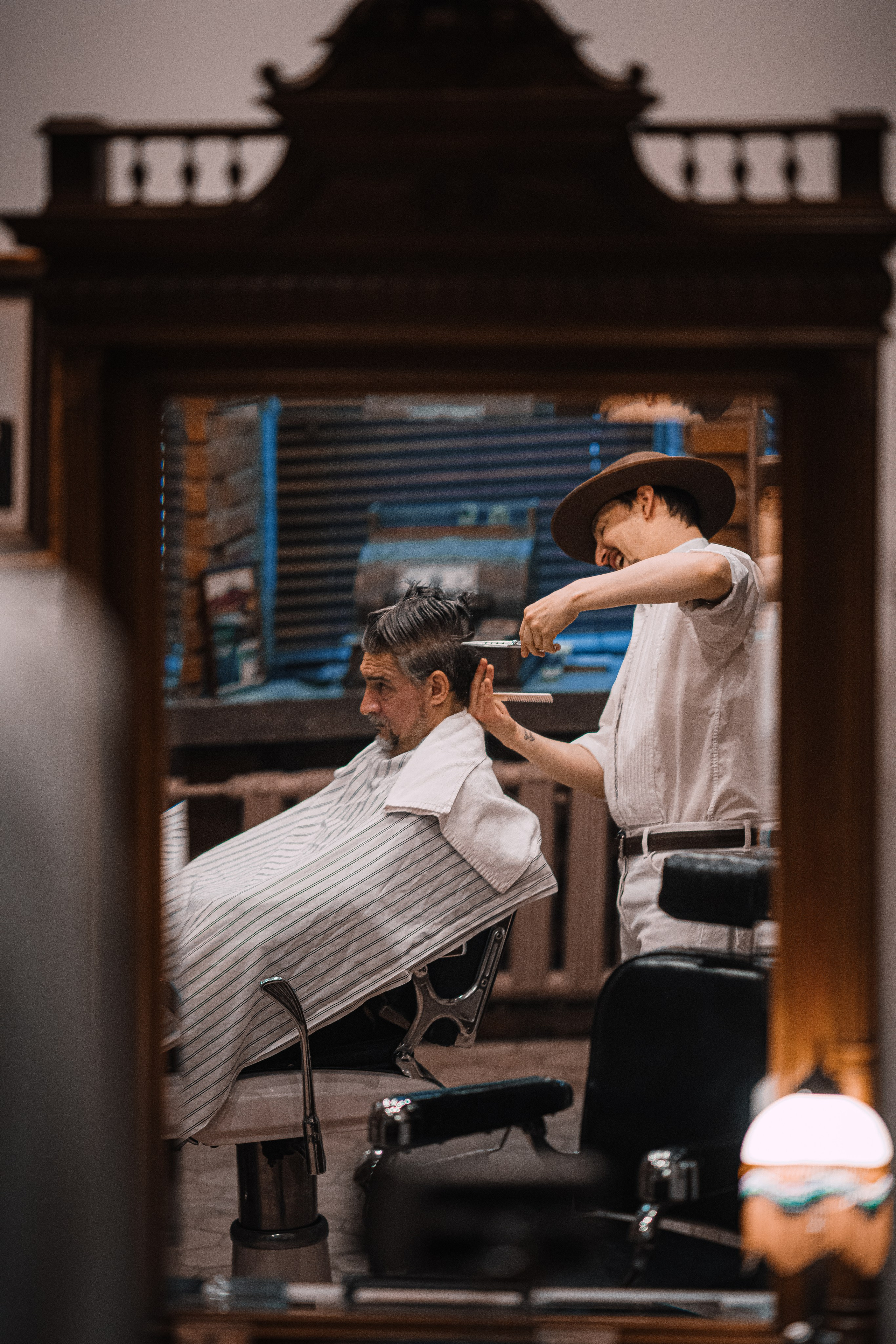 St.Dismas Barbershop Classic Men's Haircuts. Жуков Илья  свадебный фотограф в Москве
