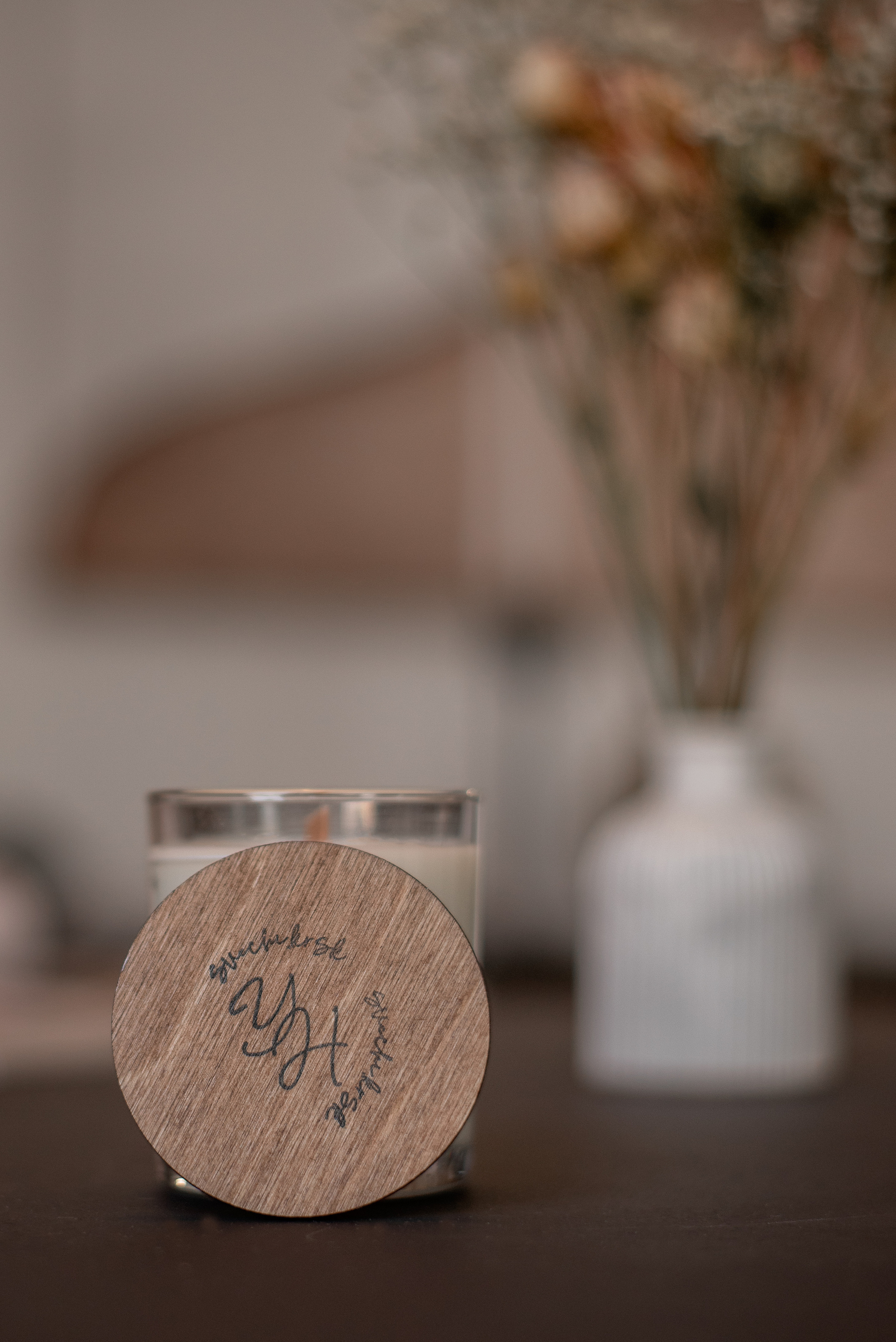 Свечи, изделия из гипса. Фотограф  Потапова Анна