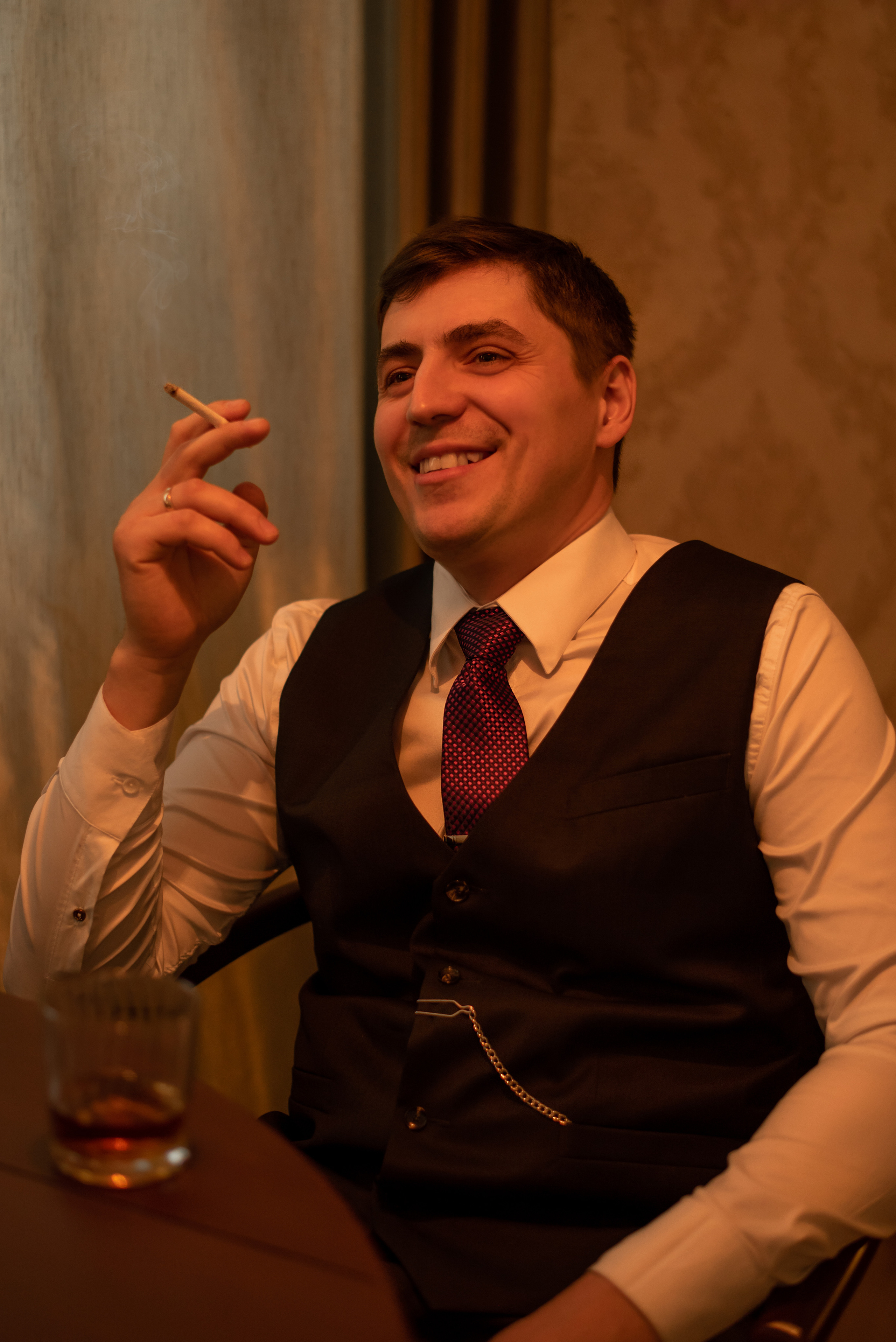 Андрей — съёмка по мотивам известной криминальной саги «Острые козырьки». Фотограф  Потапова Анна