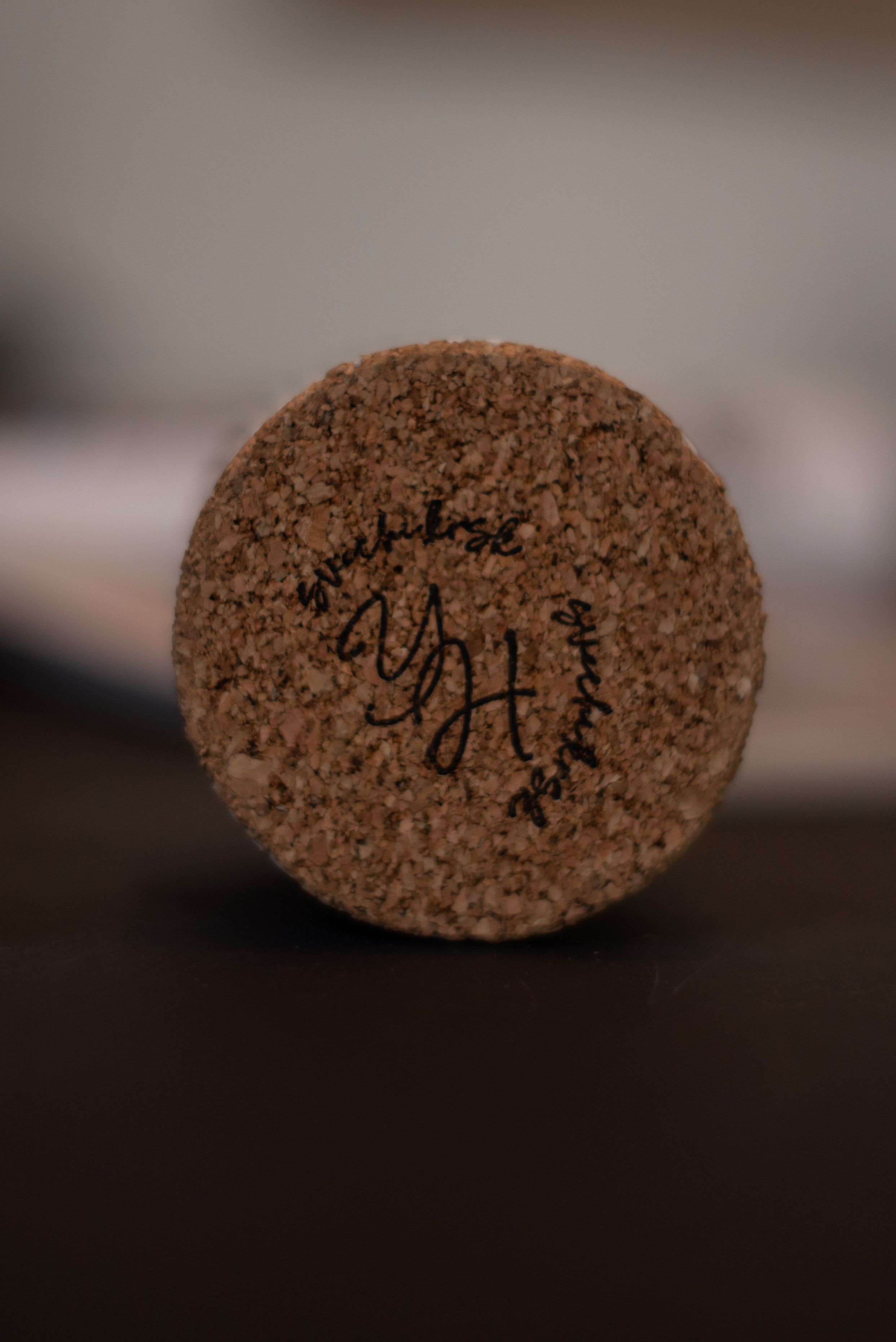 Свечи, изделия из гипса. Фотограф  Потапова Анна