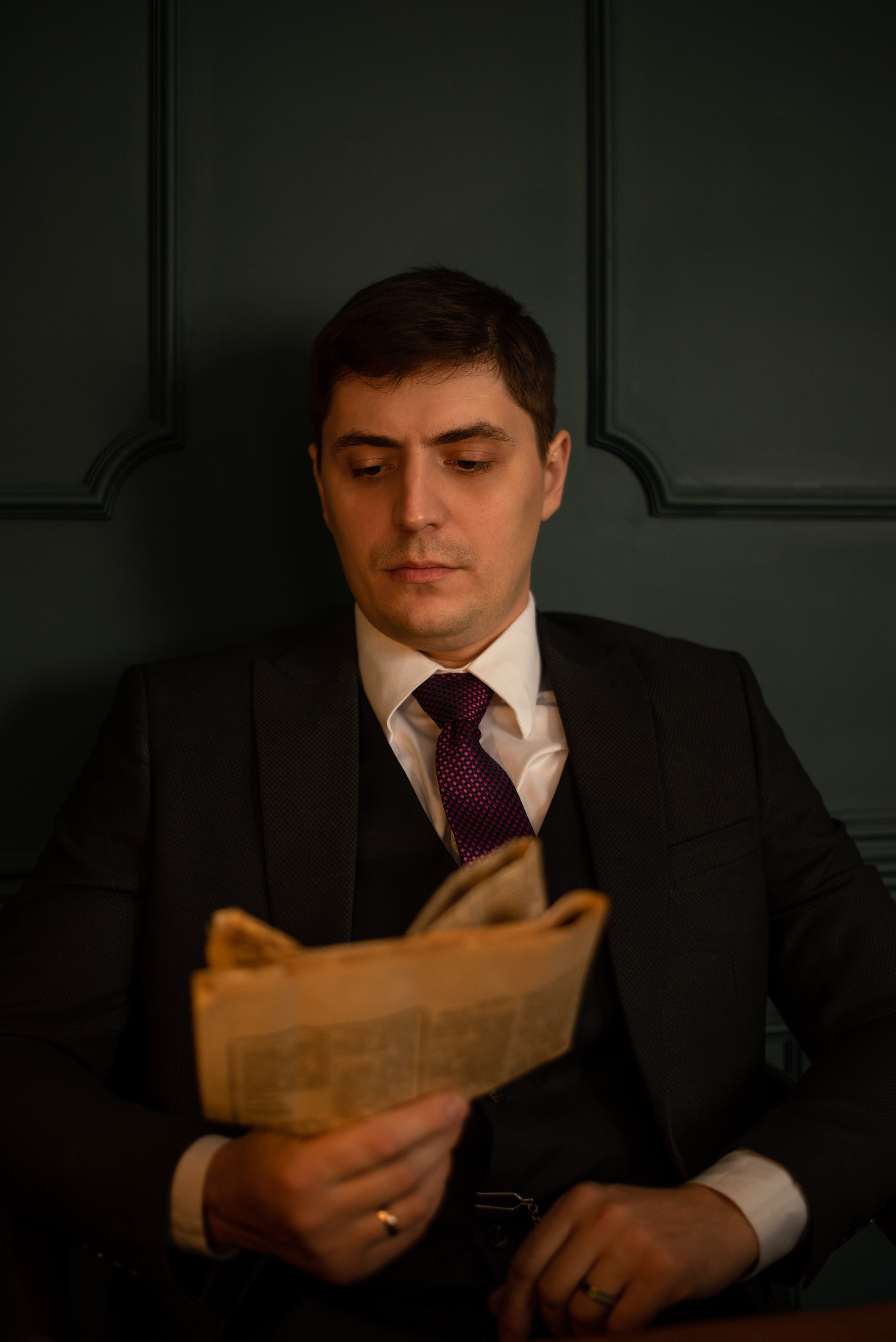 Андрей — съёмка по мотивам известной криминальной саги «Острые козырьки». Фотограф  Потапова Анна