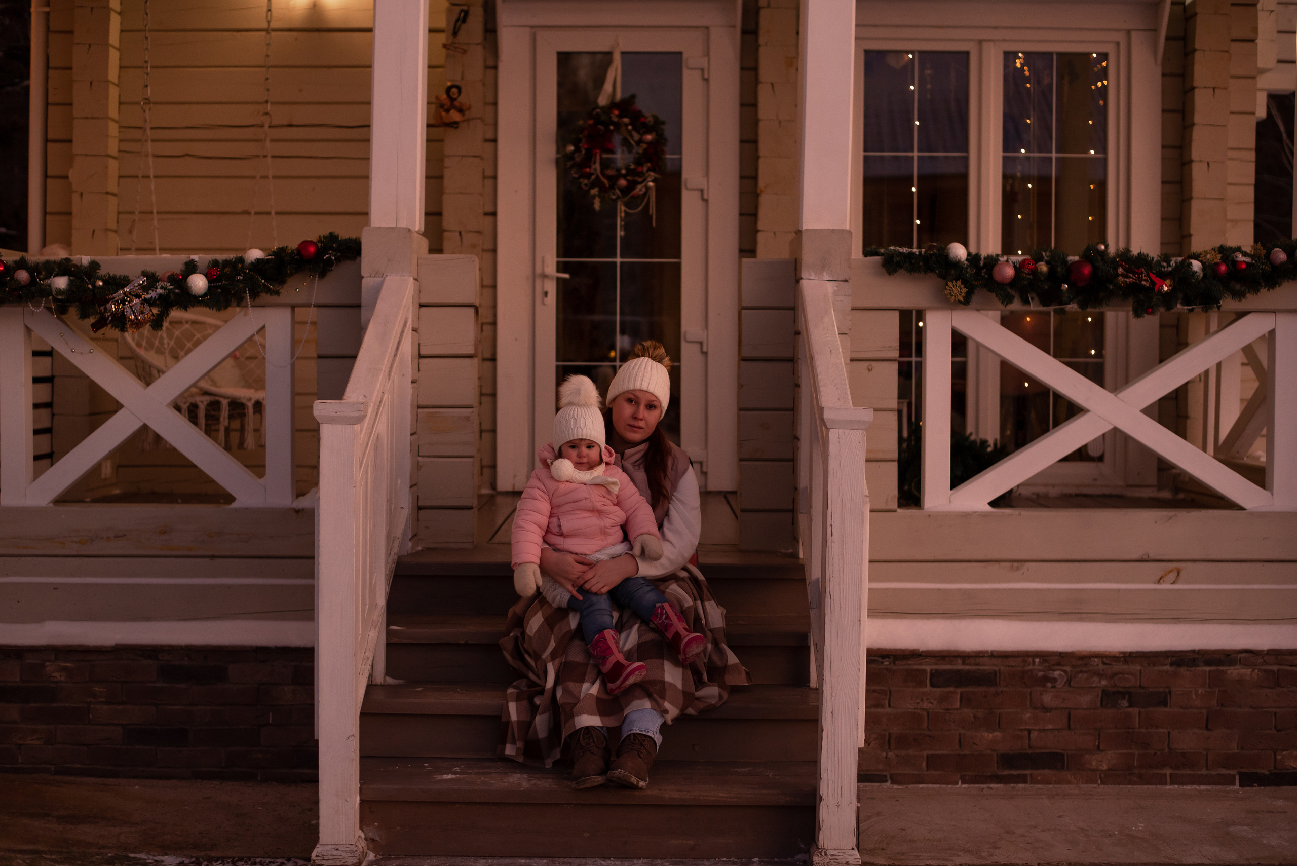 Алина с дочками. Фотограф  Потапова Анна