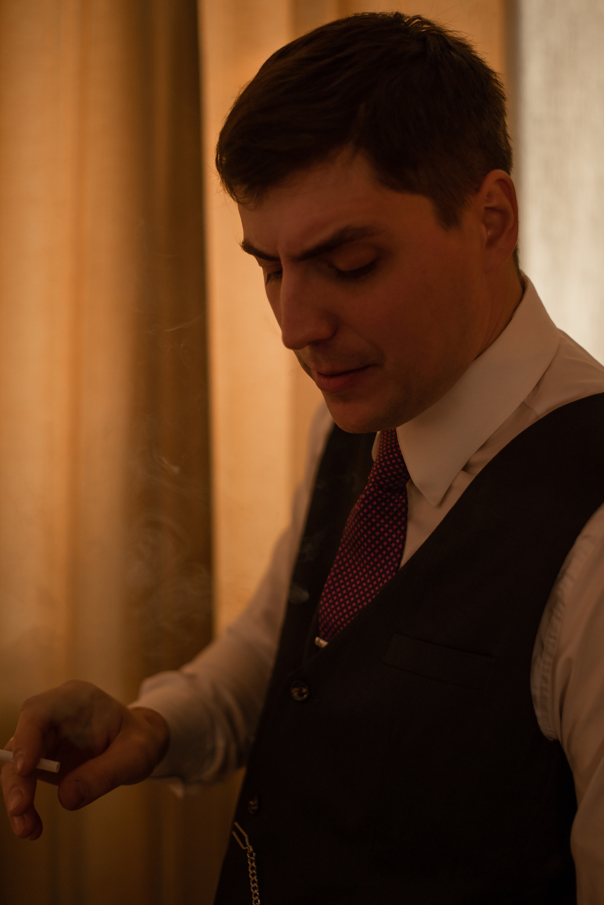 Андрей — съёмка по мотивам известной криминальной саги «Острые козырьки». Фотограф  Потапова Анна