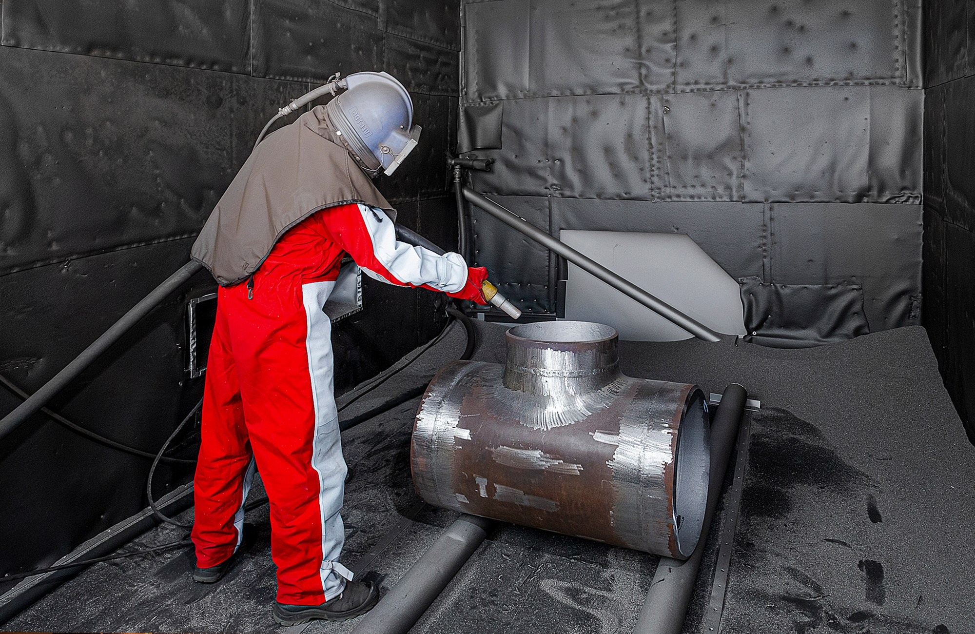 Фотограф и графический дизайнер Владимир Пуставетов