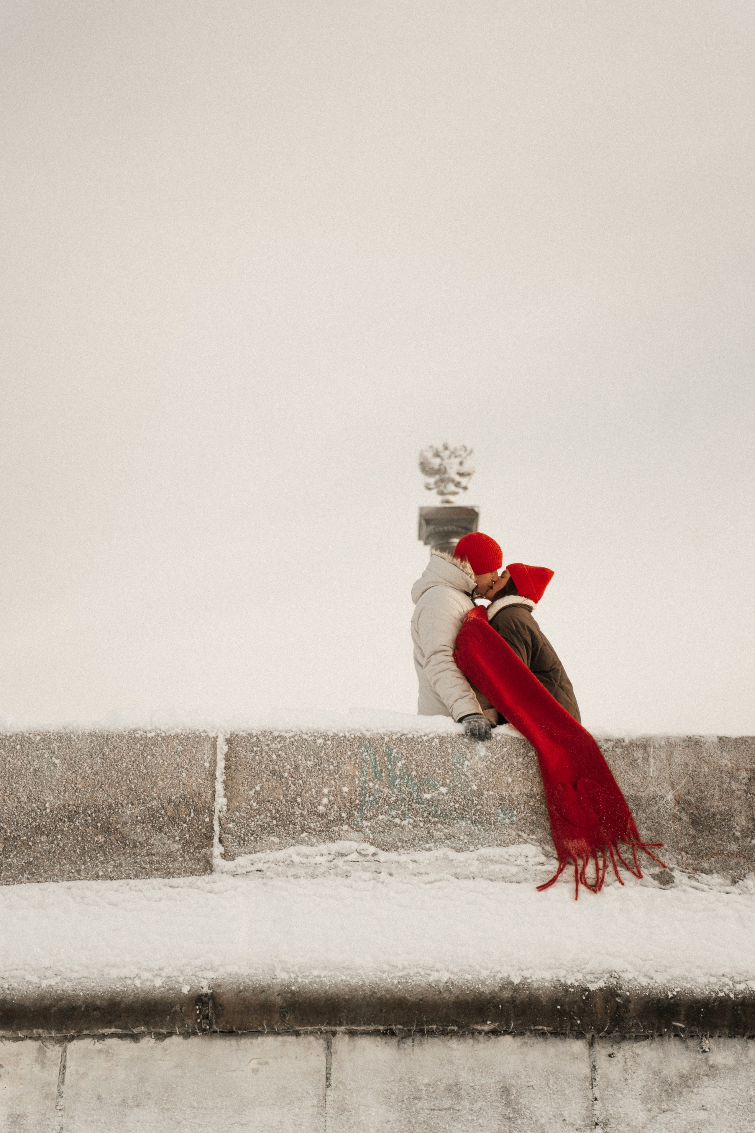 [our pulses aligned…]. Фотограф в Архангельске