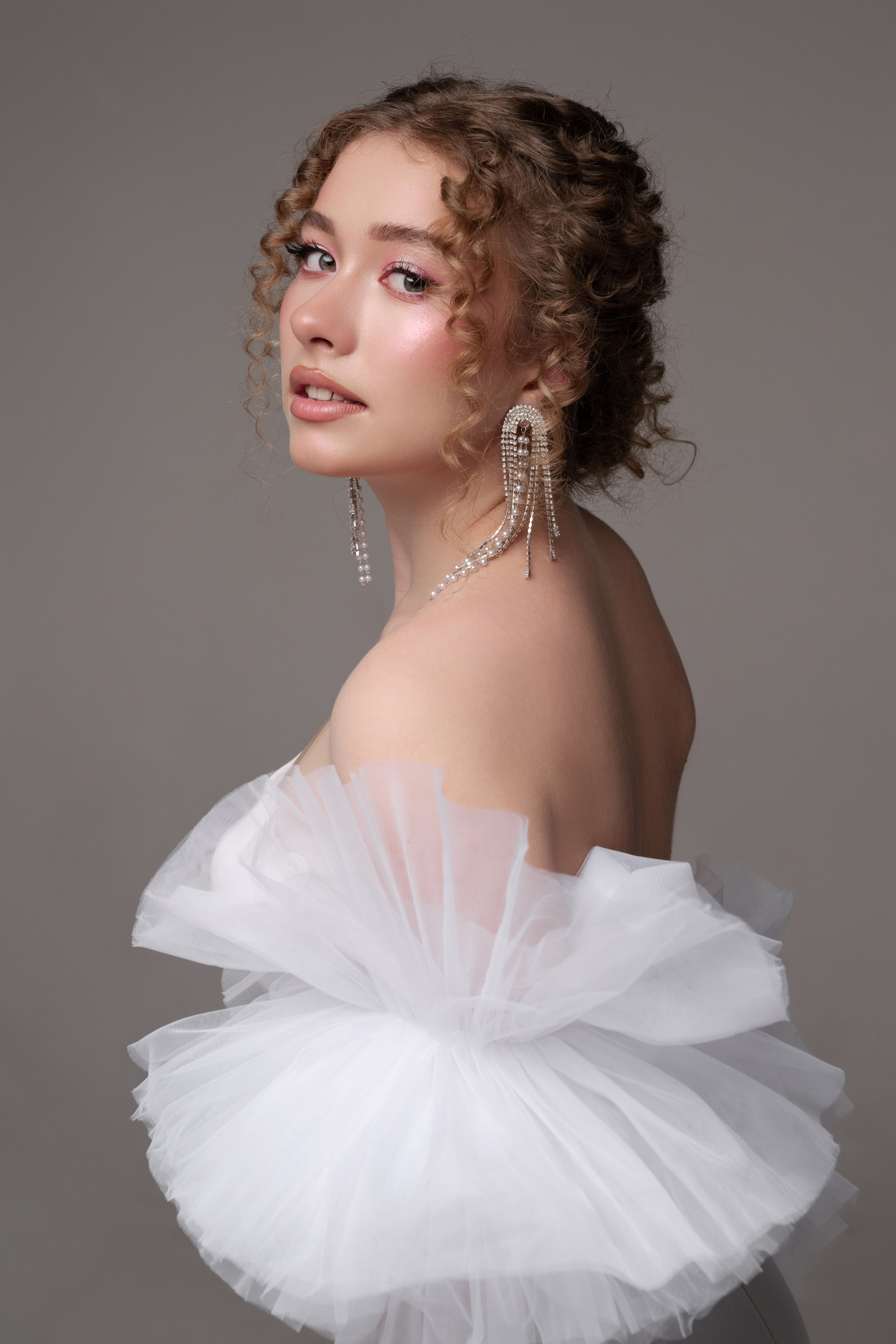 Платья. Оксана Волик фотограф в Архангельске. Аренда фотостудии White Studio