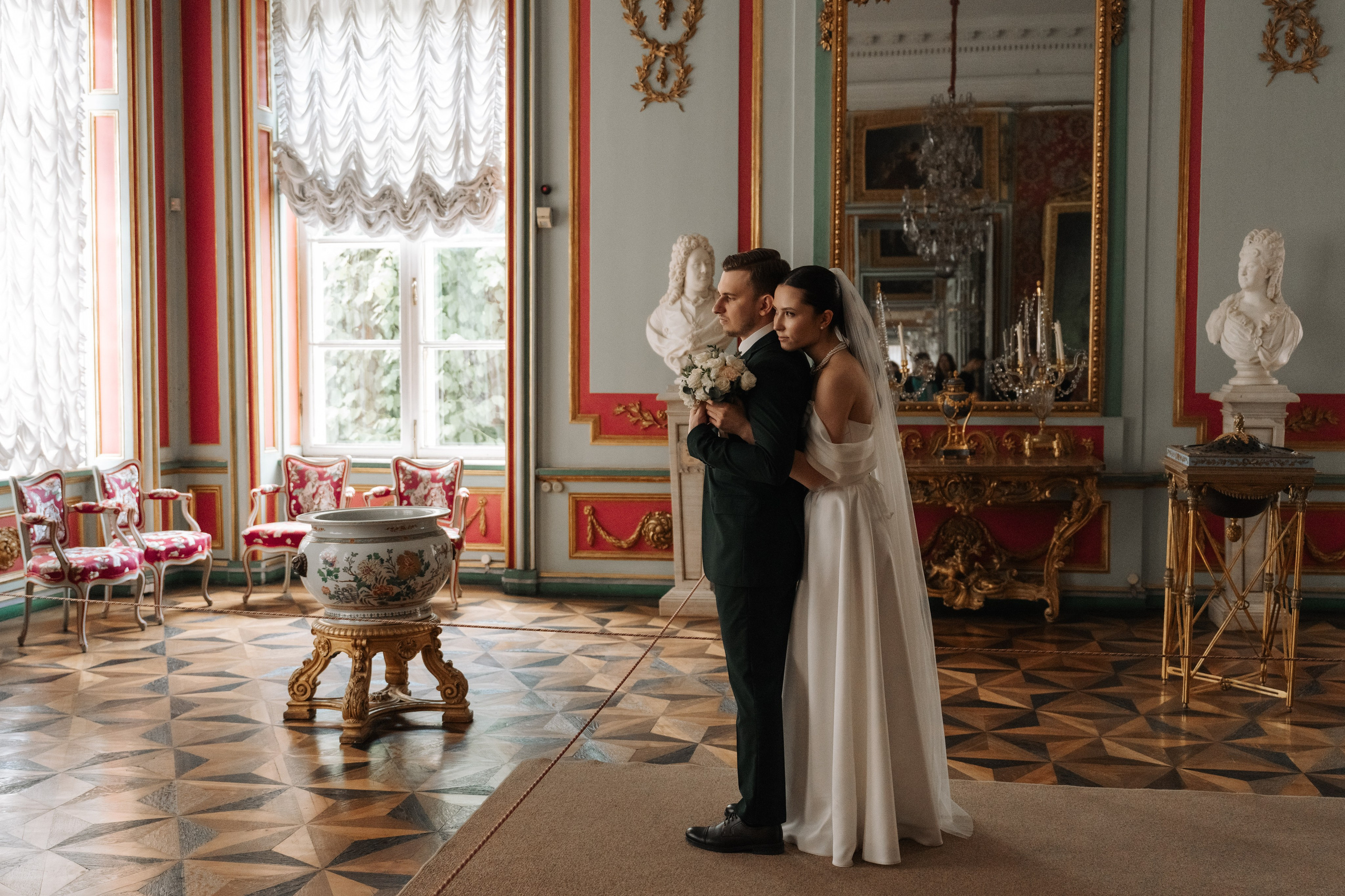 Влад и Илина в Кусково. Свадебный фотограф в Москве Анна Полушина