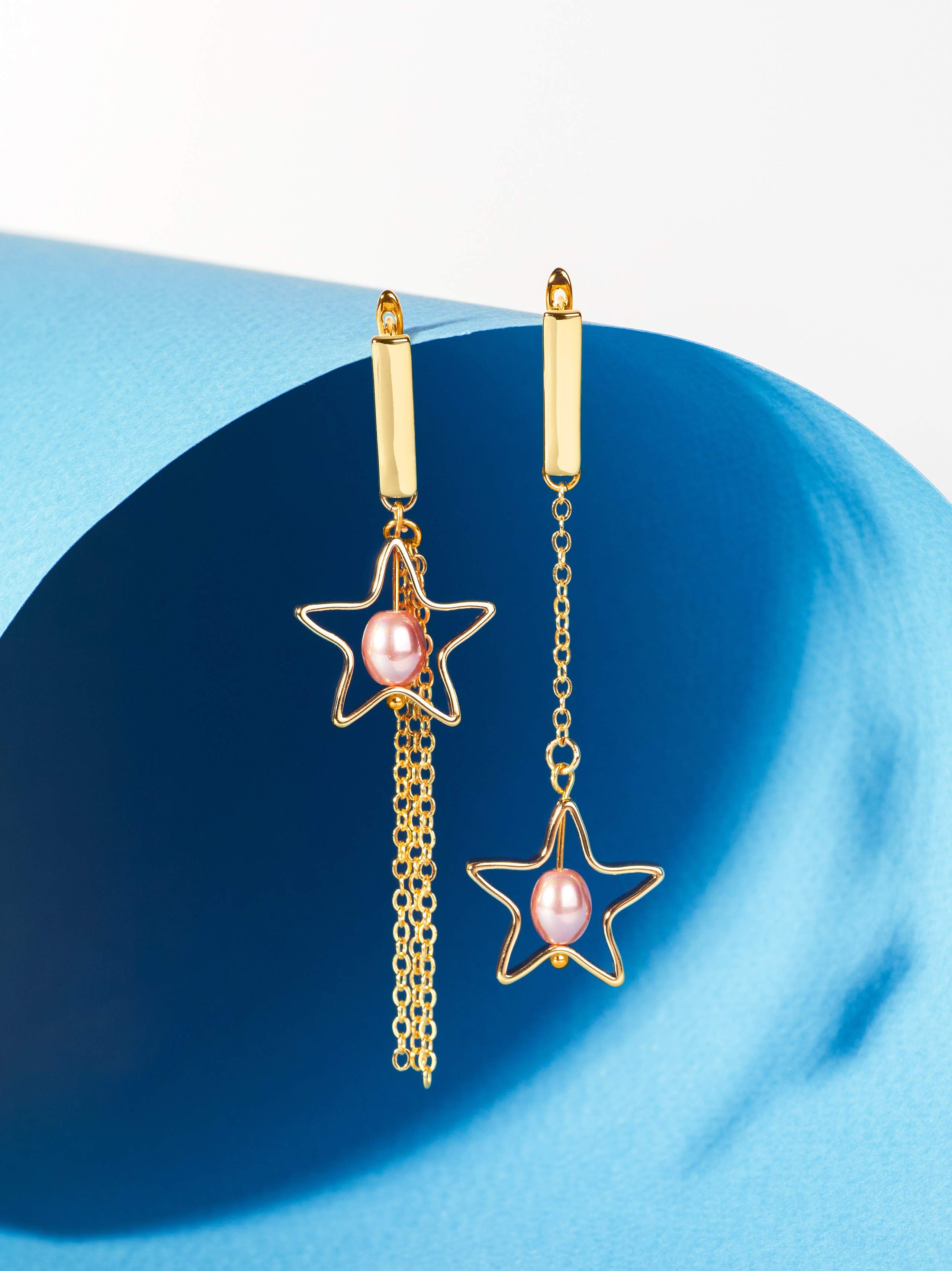 Имиджевое фото сережек для маркетплейсов