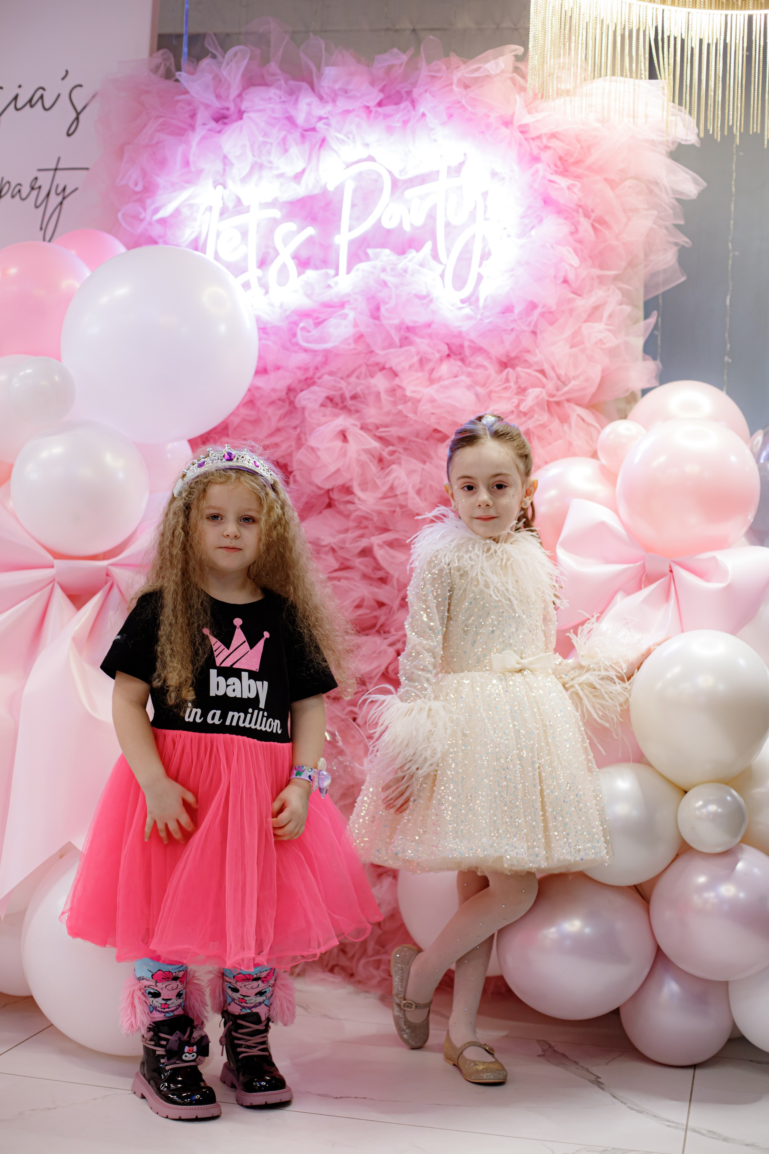 ASIA'S BIRTHDAY PARTY. Photokarish