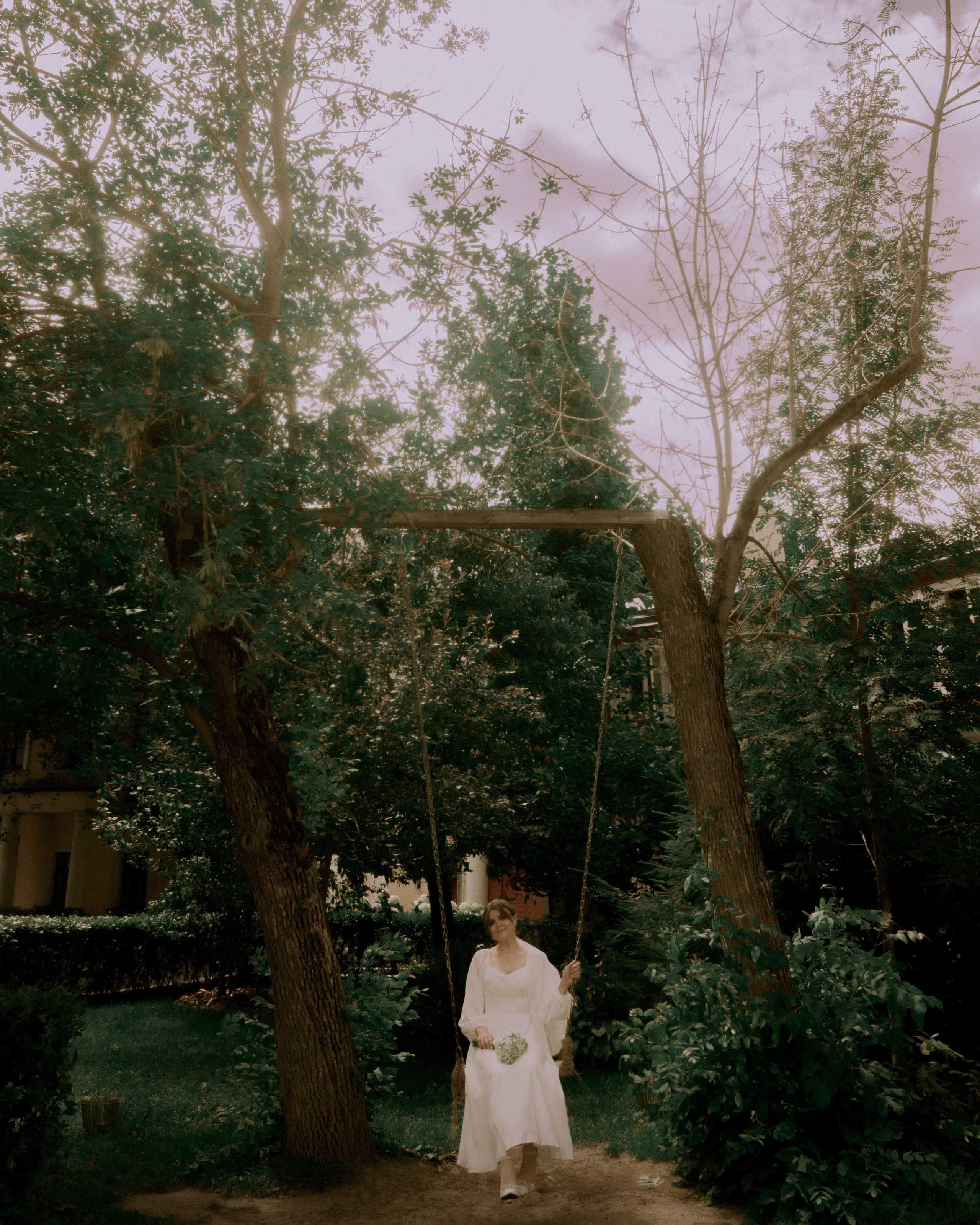 Москва как декорация любви — свадебная фотосессия в городе и на природе. Свадебный фотограф в Санкт-Петербурге Миша Репина