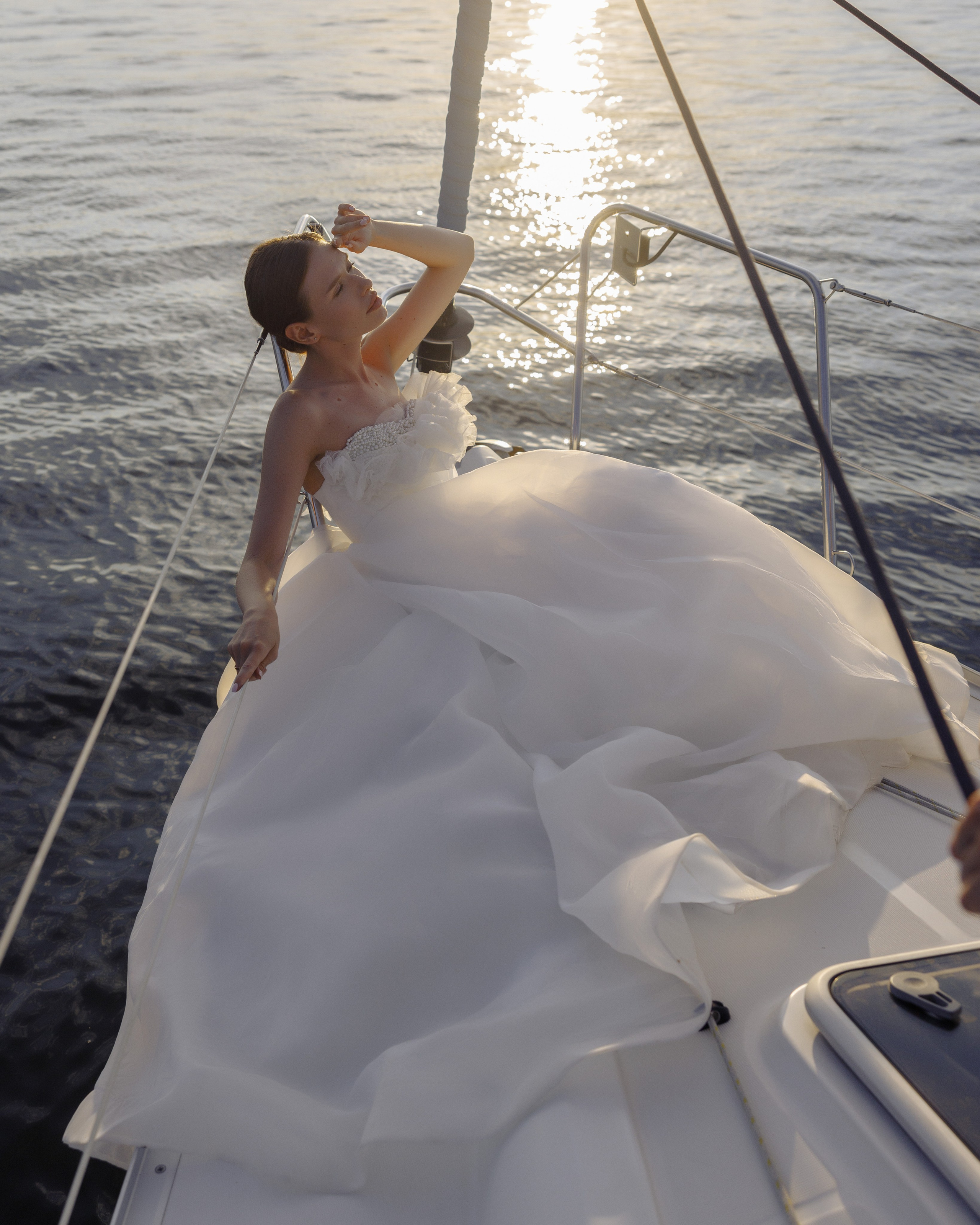 Свадебная фотосессия на яхте. Фотограф, ретушёр в Москве