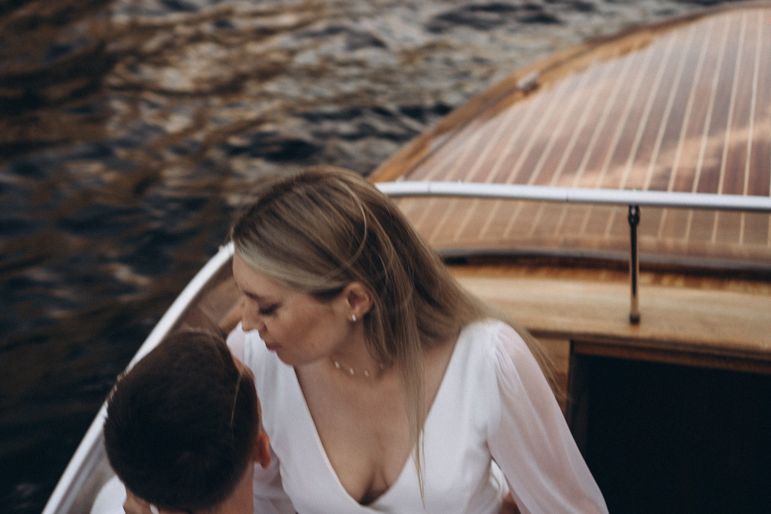 СВАДЕНБНАЯ СЬЕМКА НА КАТЕРЕ ПО КАНАЛАМ САНКТ-ПЕТЕРБУРГА И В АКВАТОРИИ НЕВЫ. Профессиональный фотограф, Санкт-Петербург — Виктория Богомолова