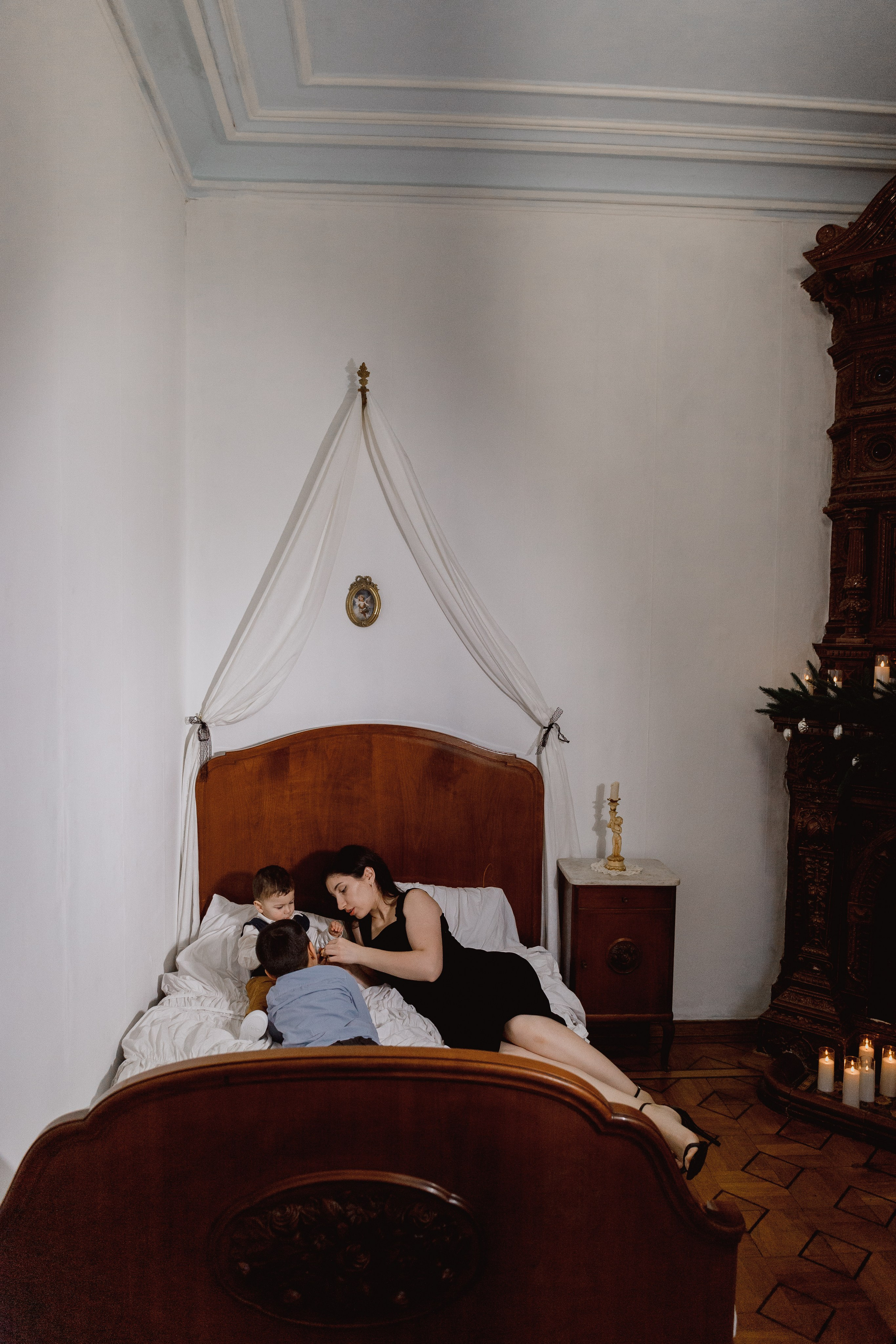 Роза и ребята. Фотограф Харитонова Наталья