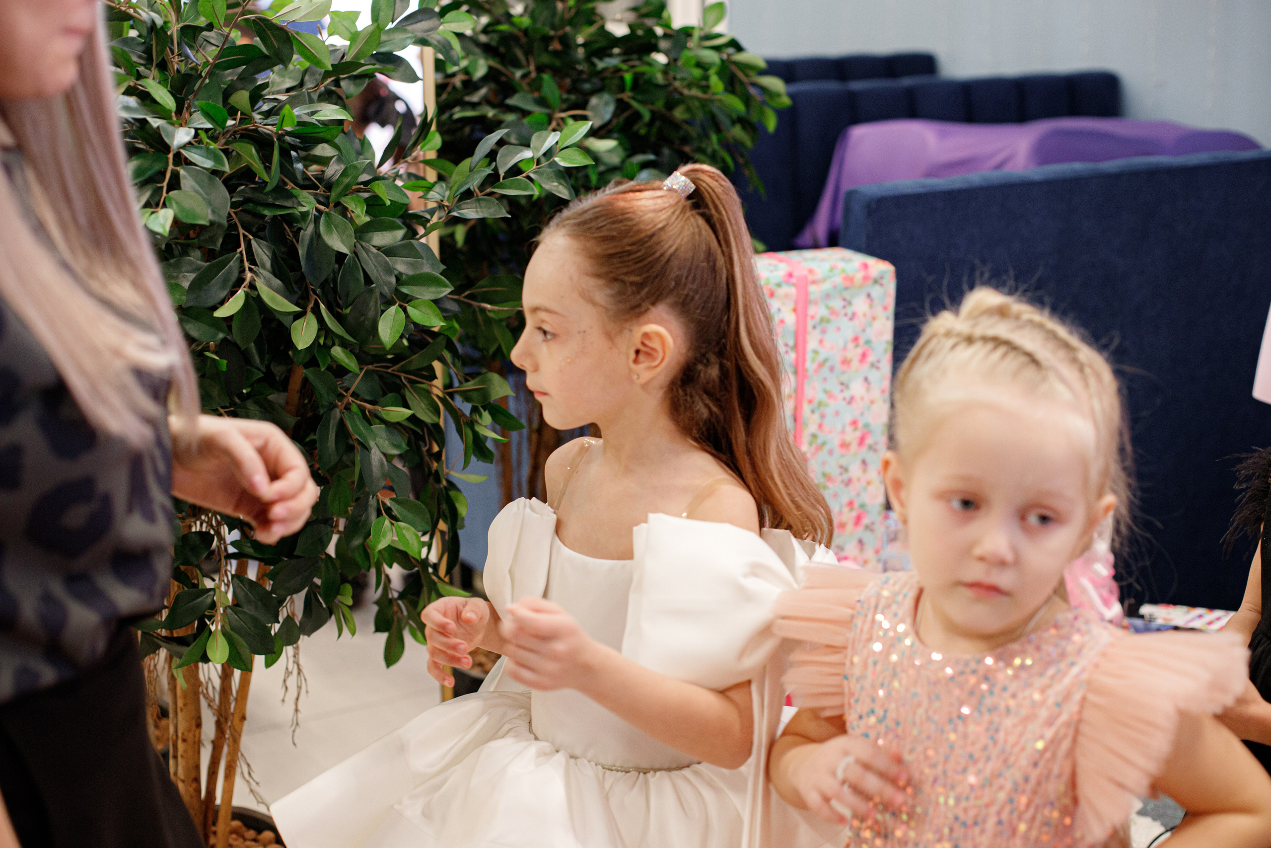 ASIA'S BIRTHDAY PARTY. Photokarish