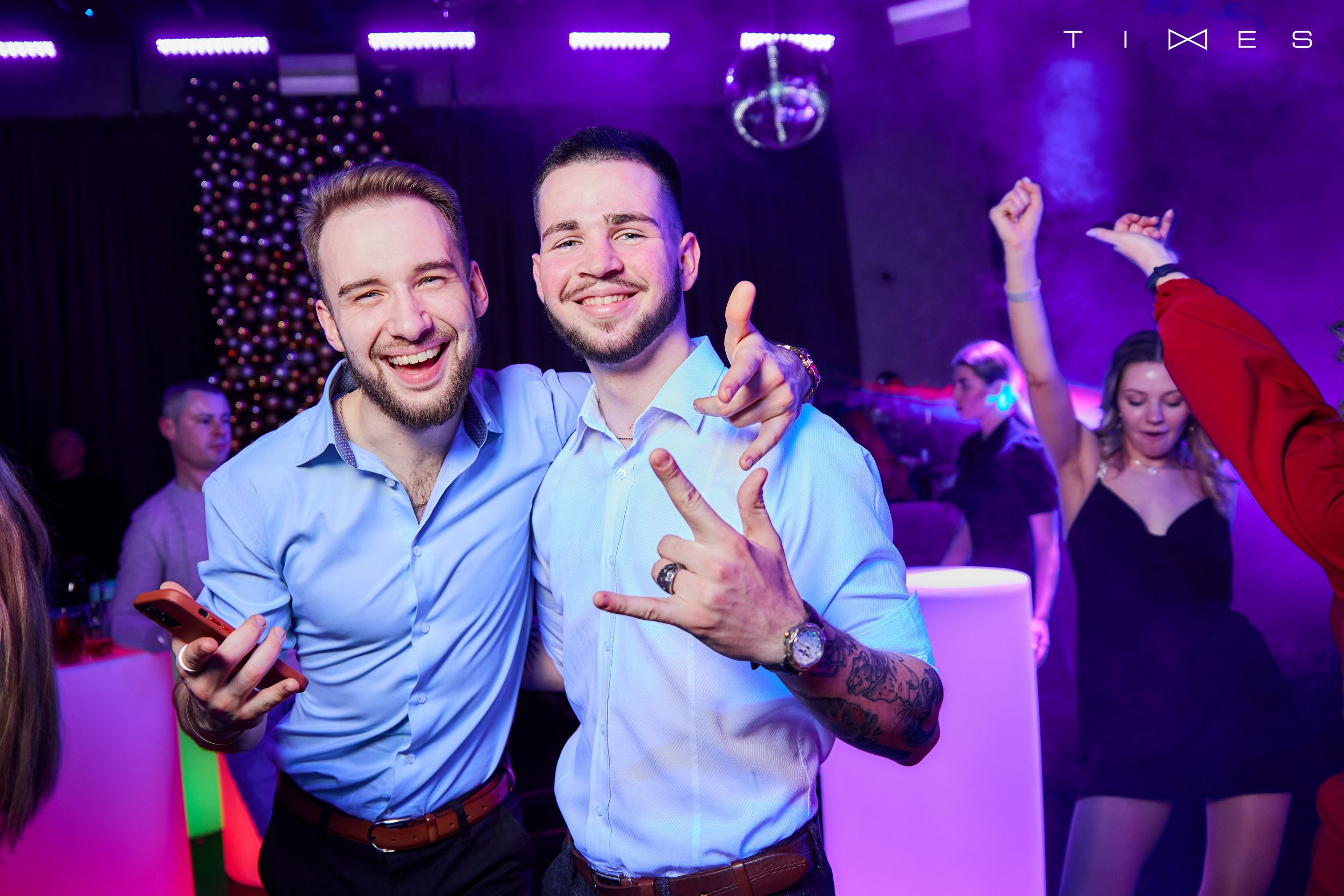 Профессиональная фотосъёмка в ночных клубах Донецка и Макеевки. Фотограф Татаринов Андрей (Донецк / Макеевка)