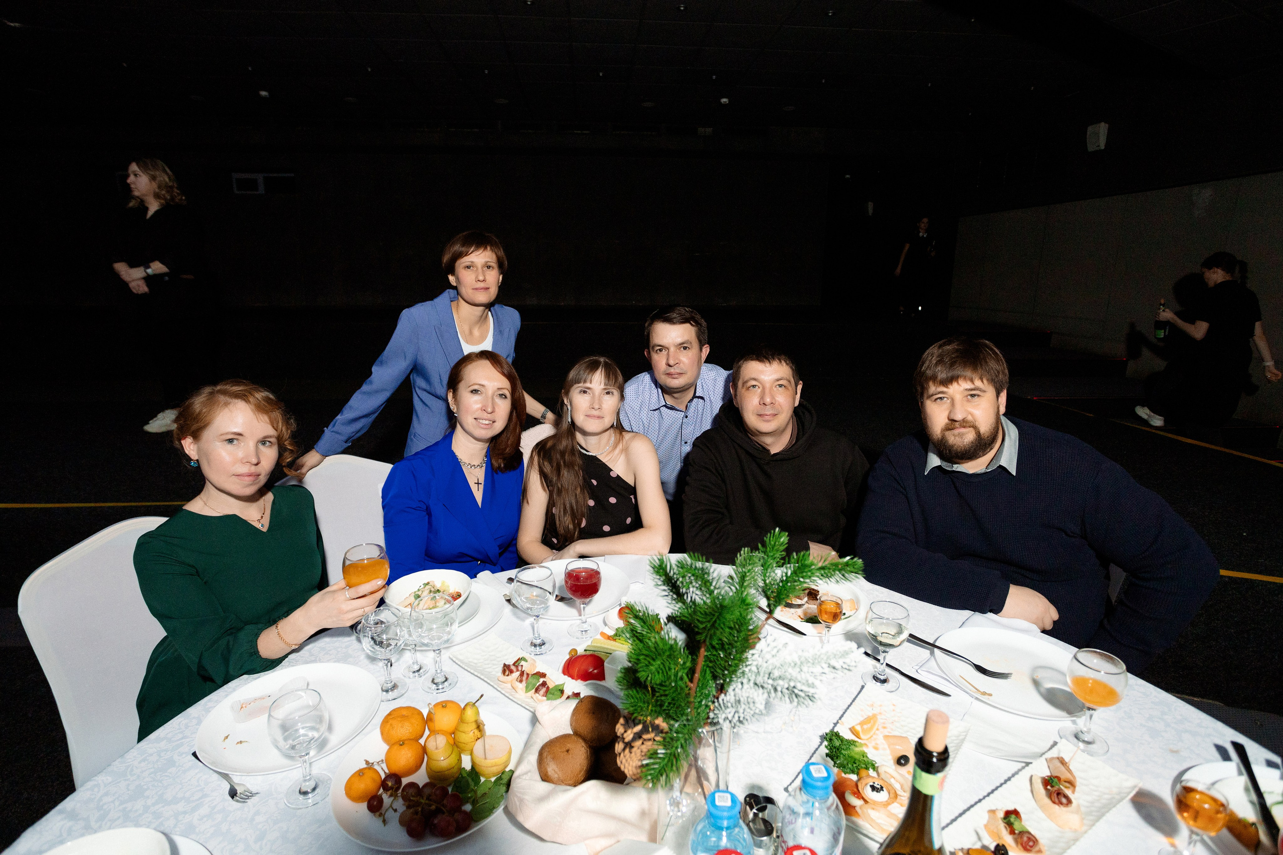 РЕПОРТАЖ: НОВЫЙ ГОД В ДК МЕТАЛЛУРГ. Профессиональный фотограф в Ижевске Леша Петров