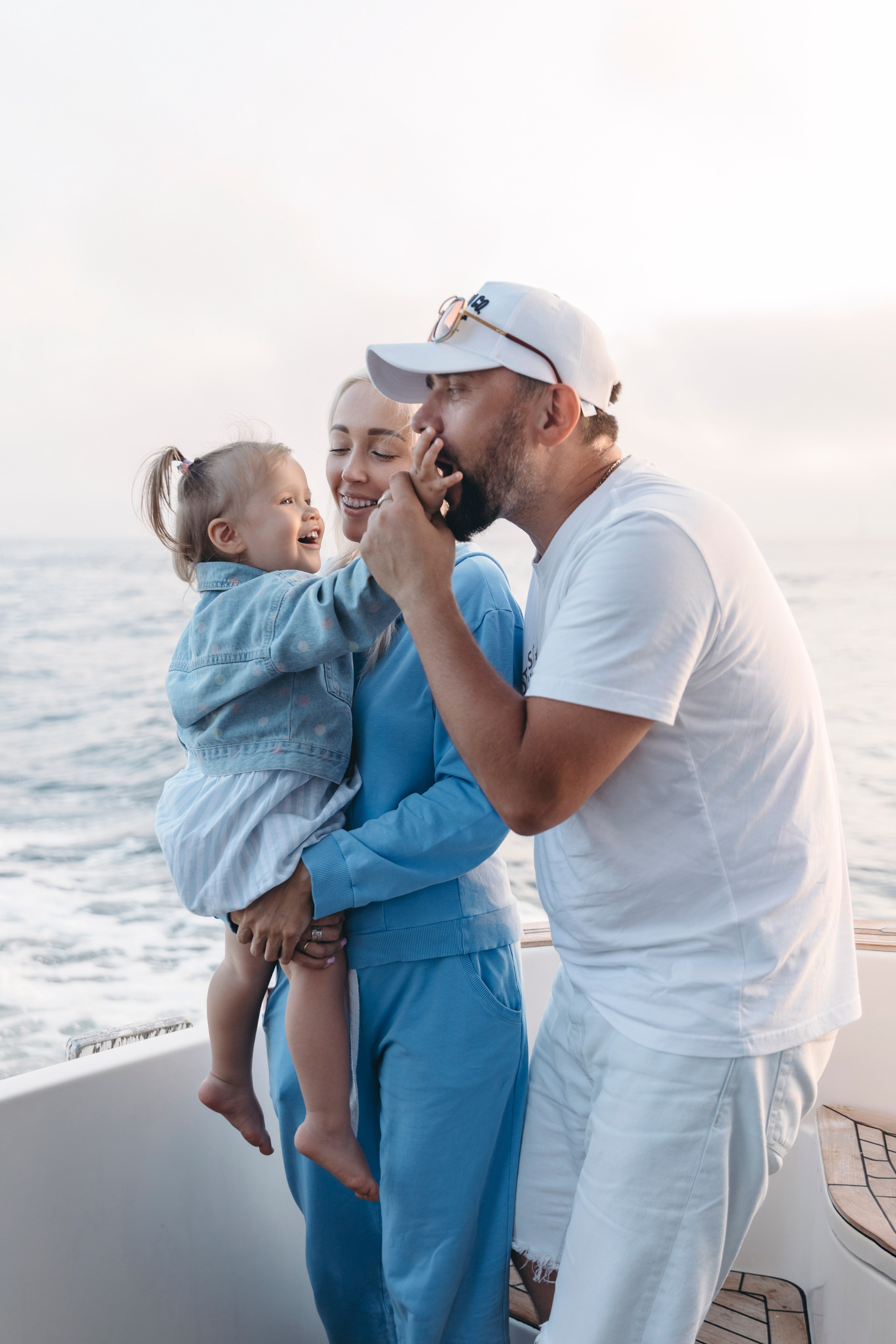 Юля Миша Саша. Главная