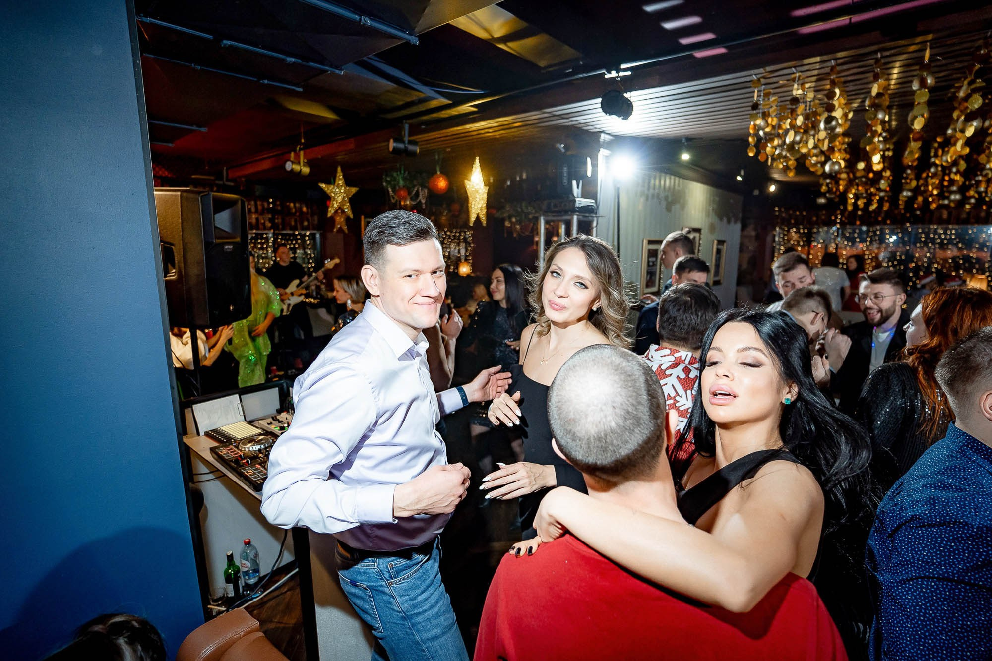 Новый год 2024 в Peoples. Сергей Кошкин. Репортажная и ивент-фотография в Сургуте