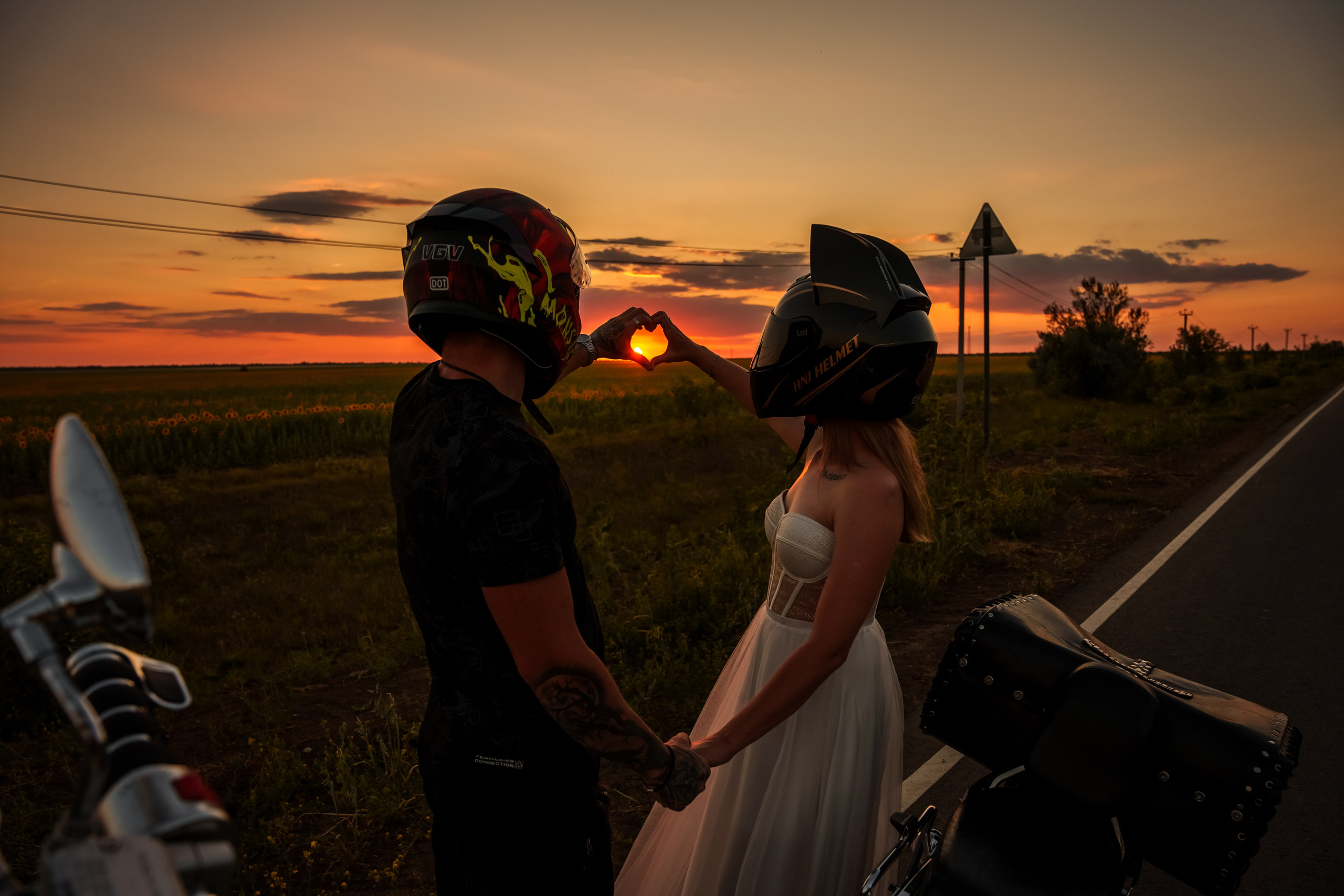 Свадебная мото фотосессия на закате саратов фотограф плаксина ольга. Ольга Плаксина фотограф в Саратове