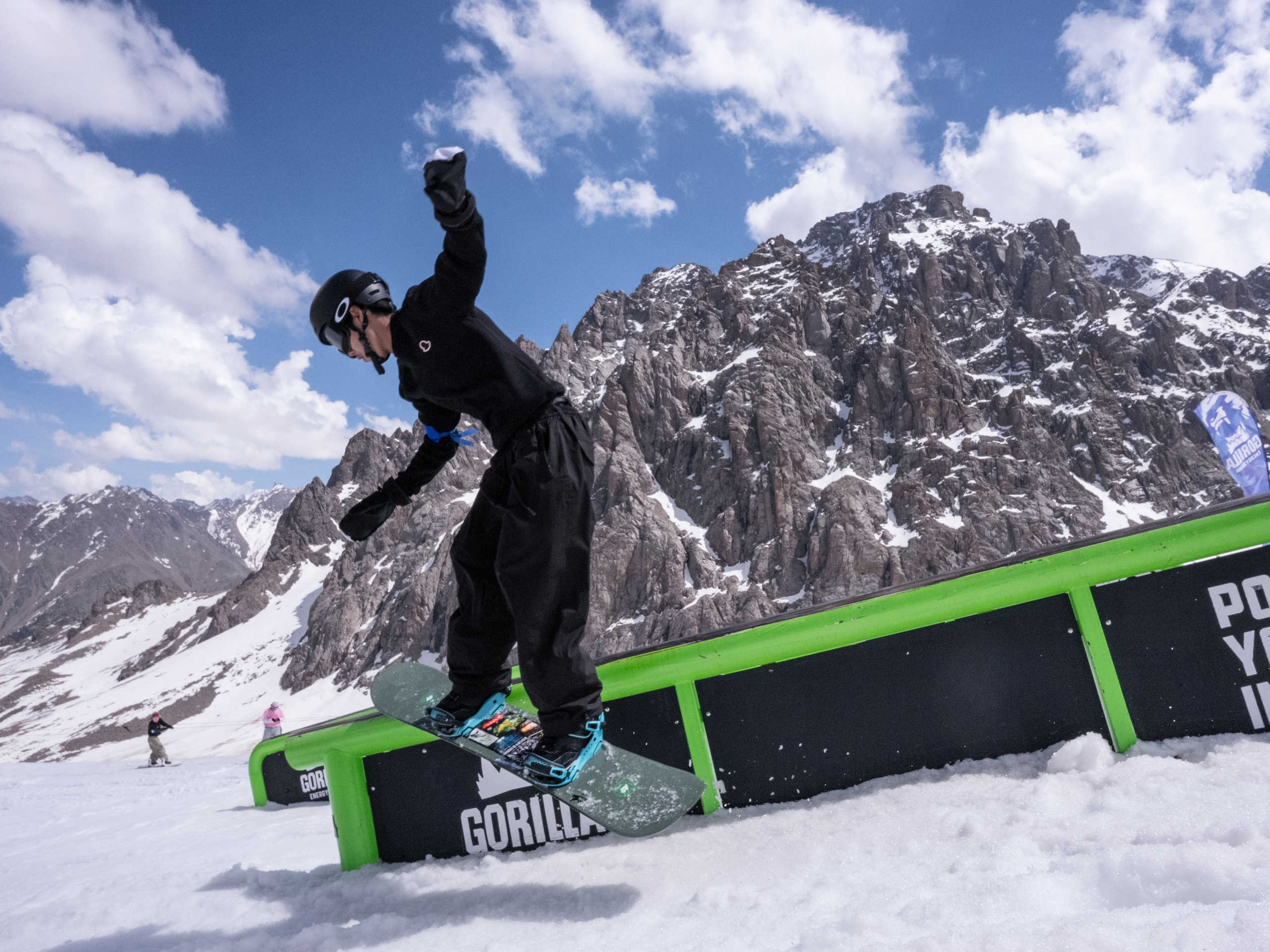 Gorilla IMBA CAMP 2026. Сайт Алматинского НЮ АРТ, будуар и фэшн фотографа Дениса Карпенко