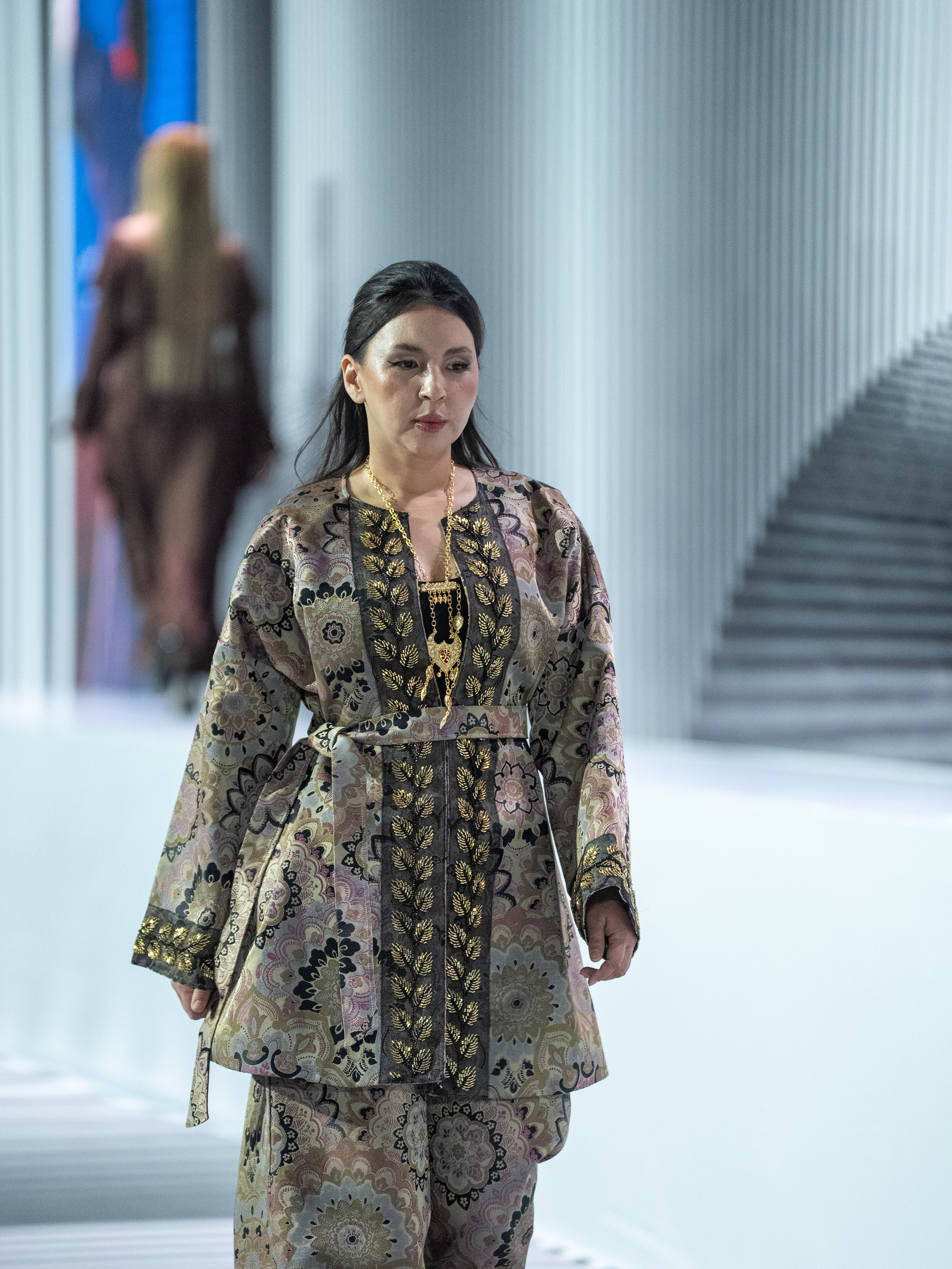 Brand AINASH QARA. Сайт Алматинского НЮ АРТ, будуар и фэшн фотографа Дениса Карпенко