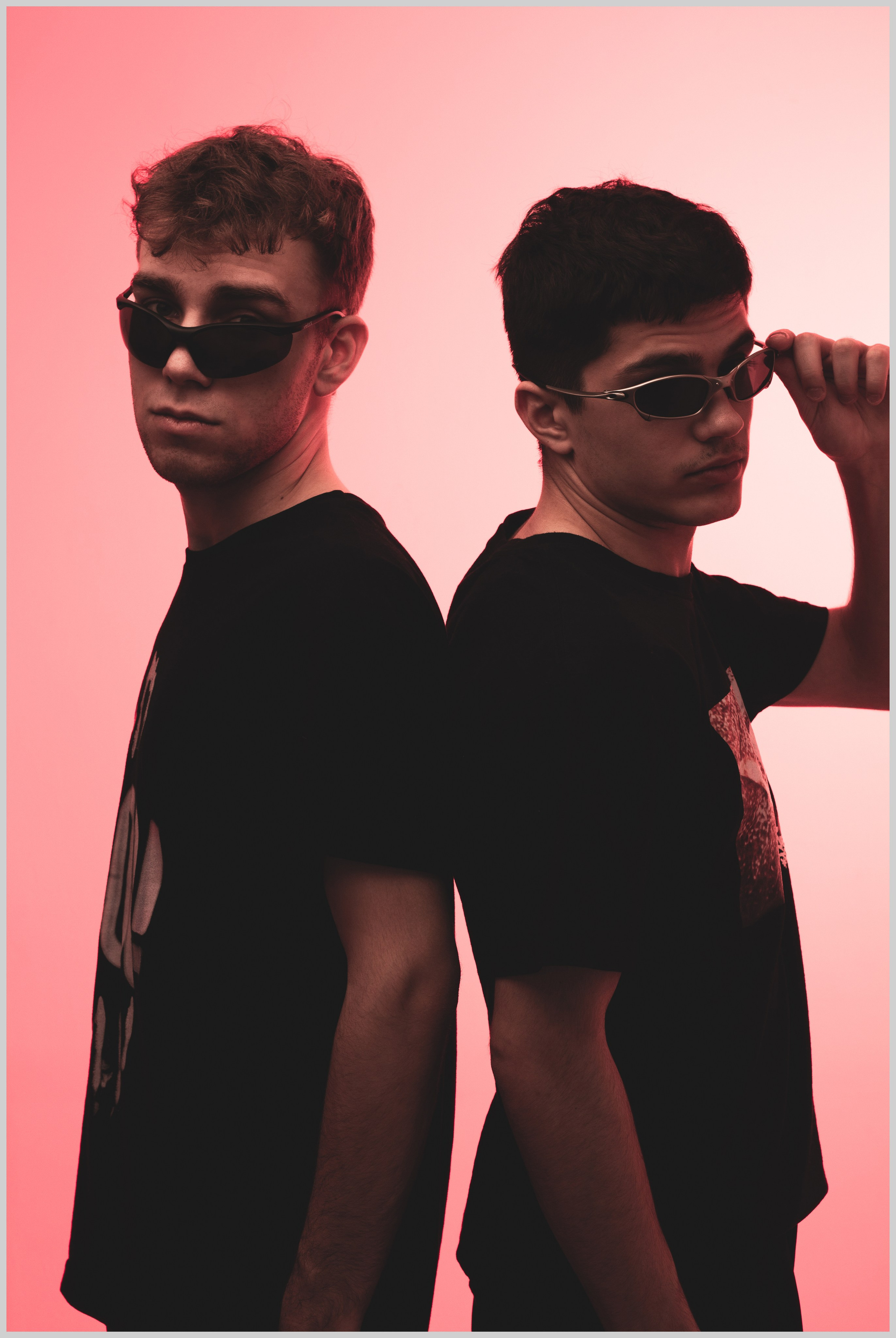 Портретная фотосессия — Дмитрий и Владимир. Портретный фотограф в Орле. Готовые фото за 3 дня! Помощь в позировании. Советы по организации