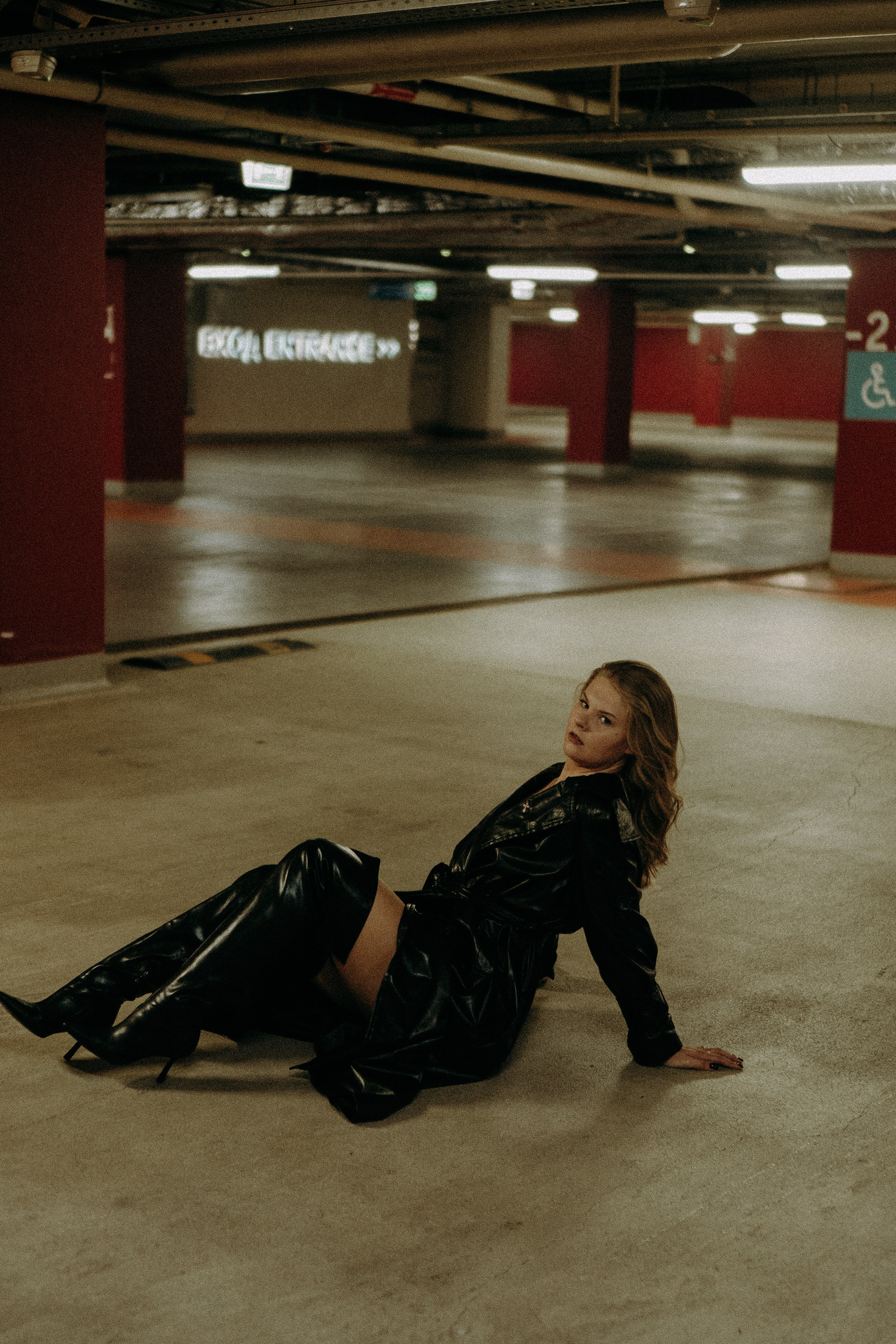 НА ПАРКОВКЕ. Профессиональный фотограф, Санкт-Петербург — Виктория Богомолова